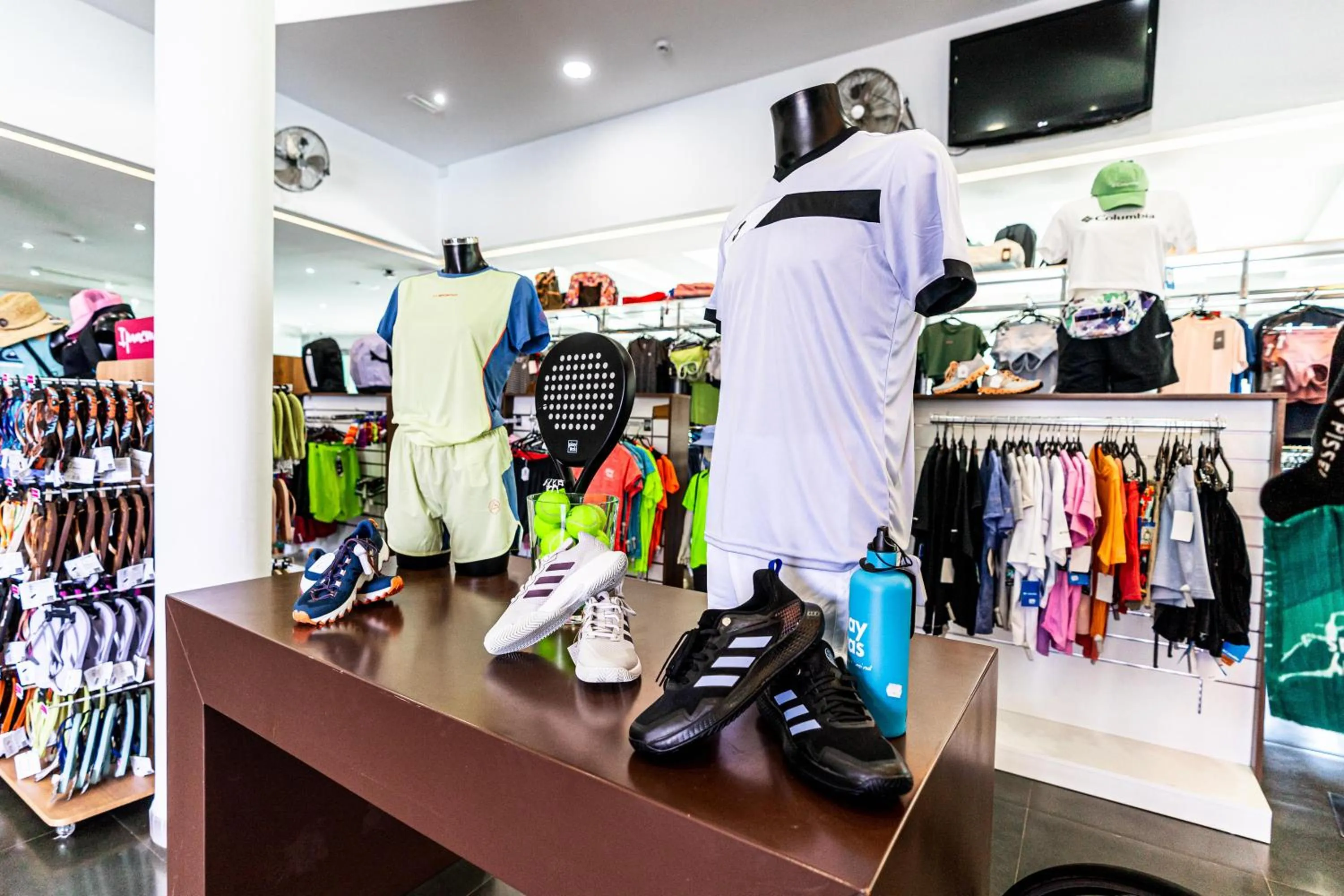 Shopping Area in Playitas Aparthotel - Sports Resort