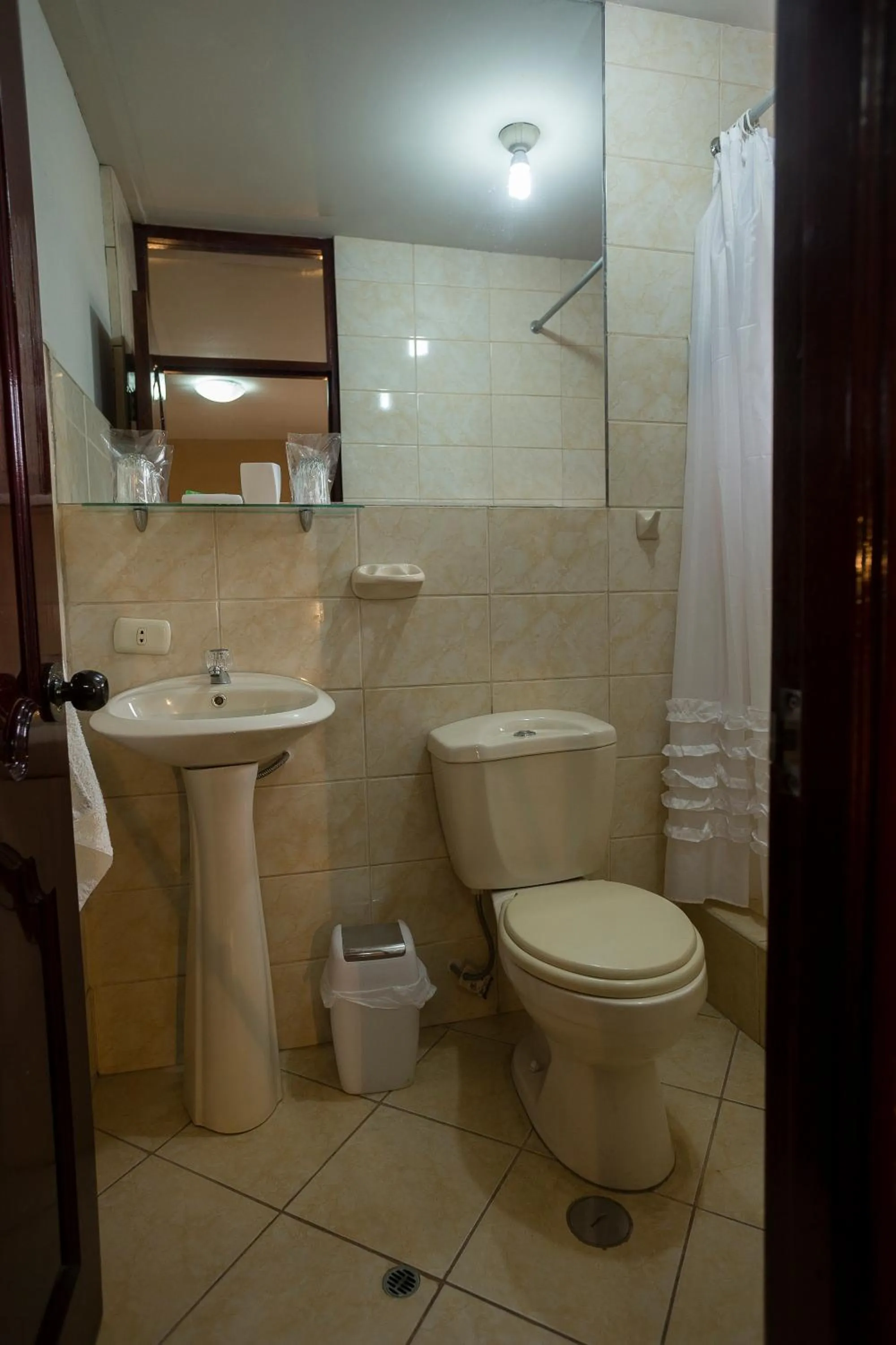 Bathroom in Yucay Plaza Inn