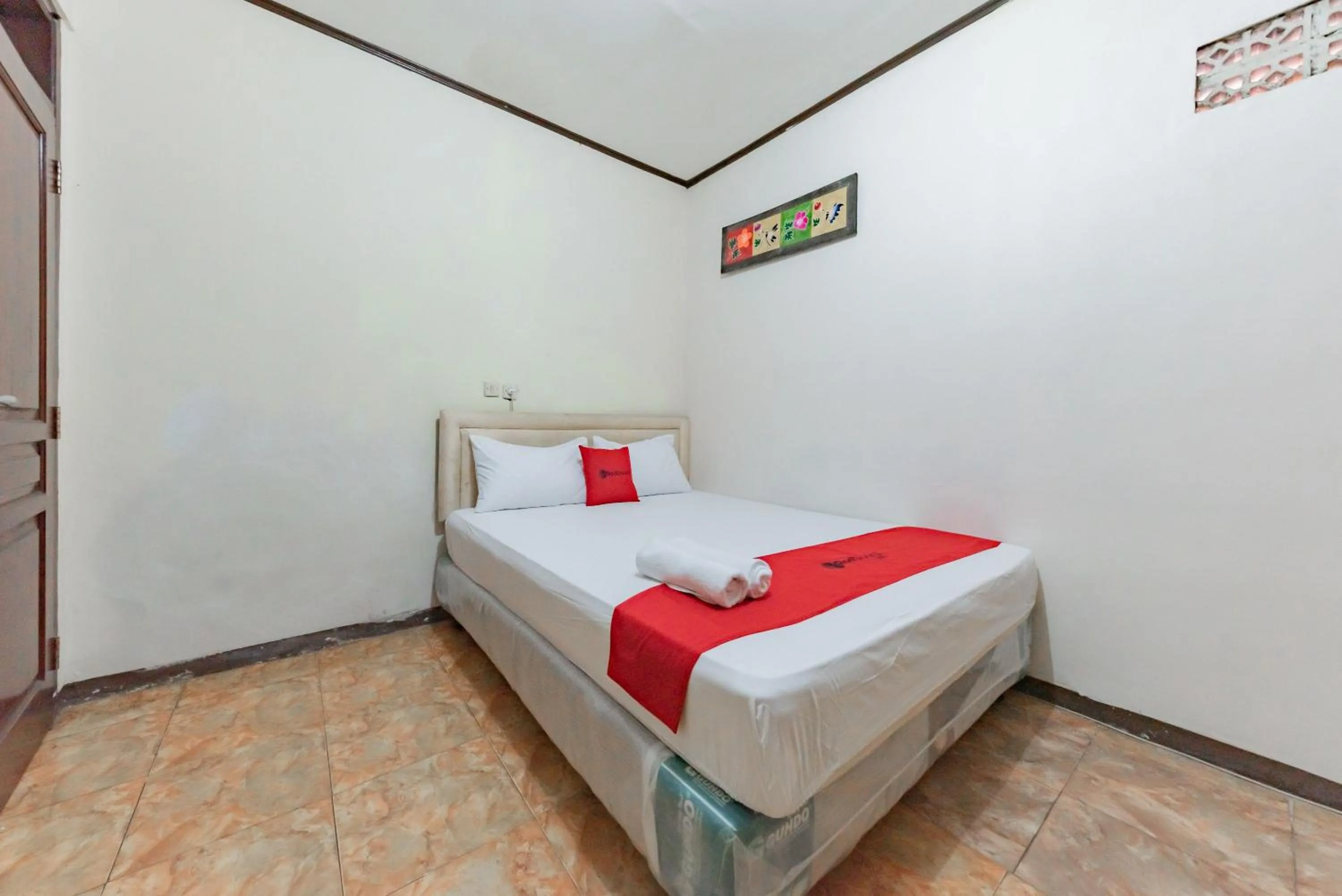 Bedroom in RedDoorz near Cikole Lembang