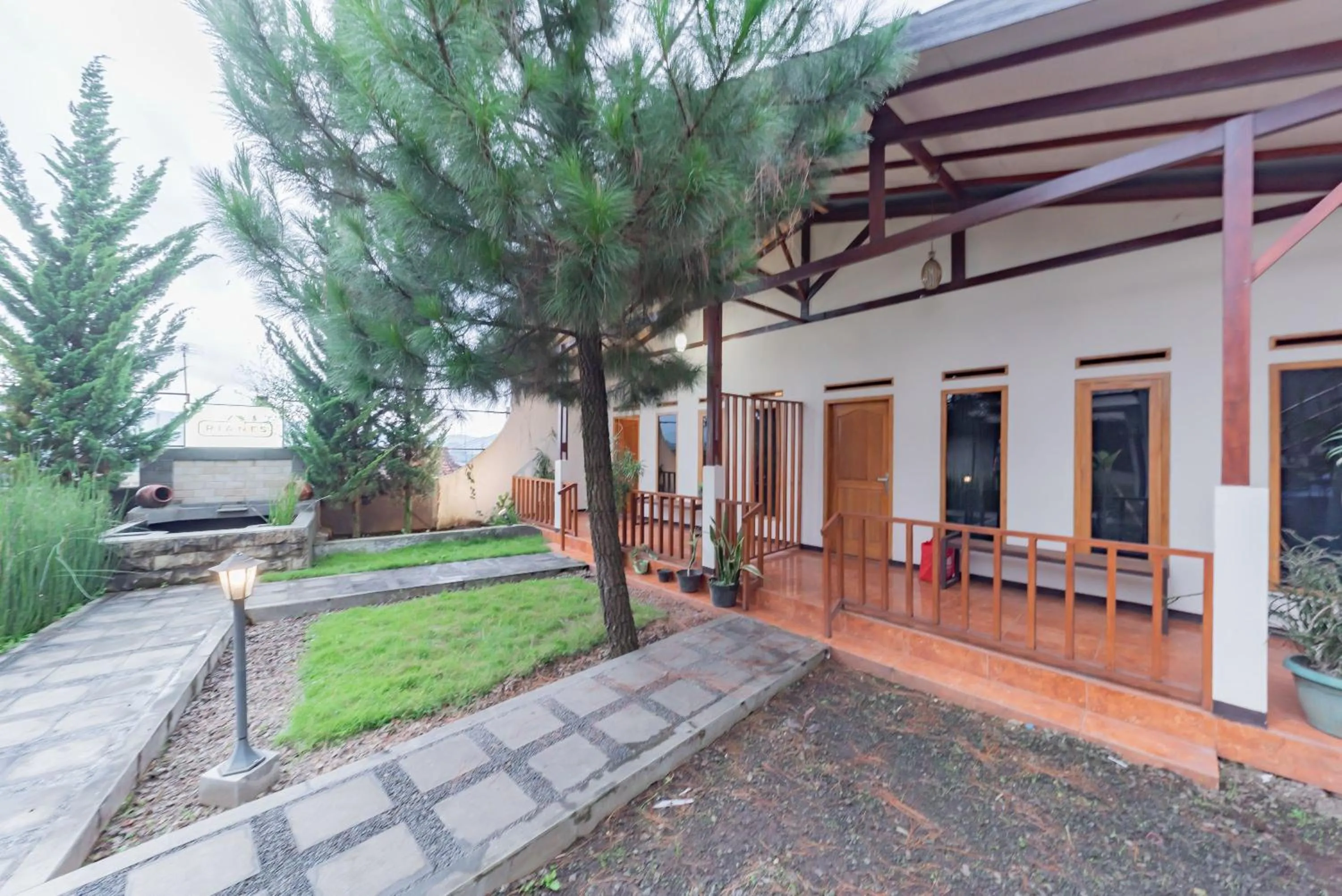 Property building in RedDoorz near Cikole Lembang