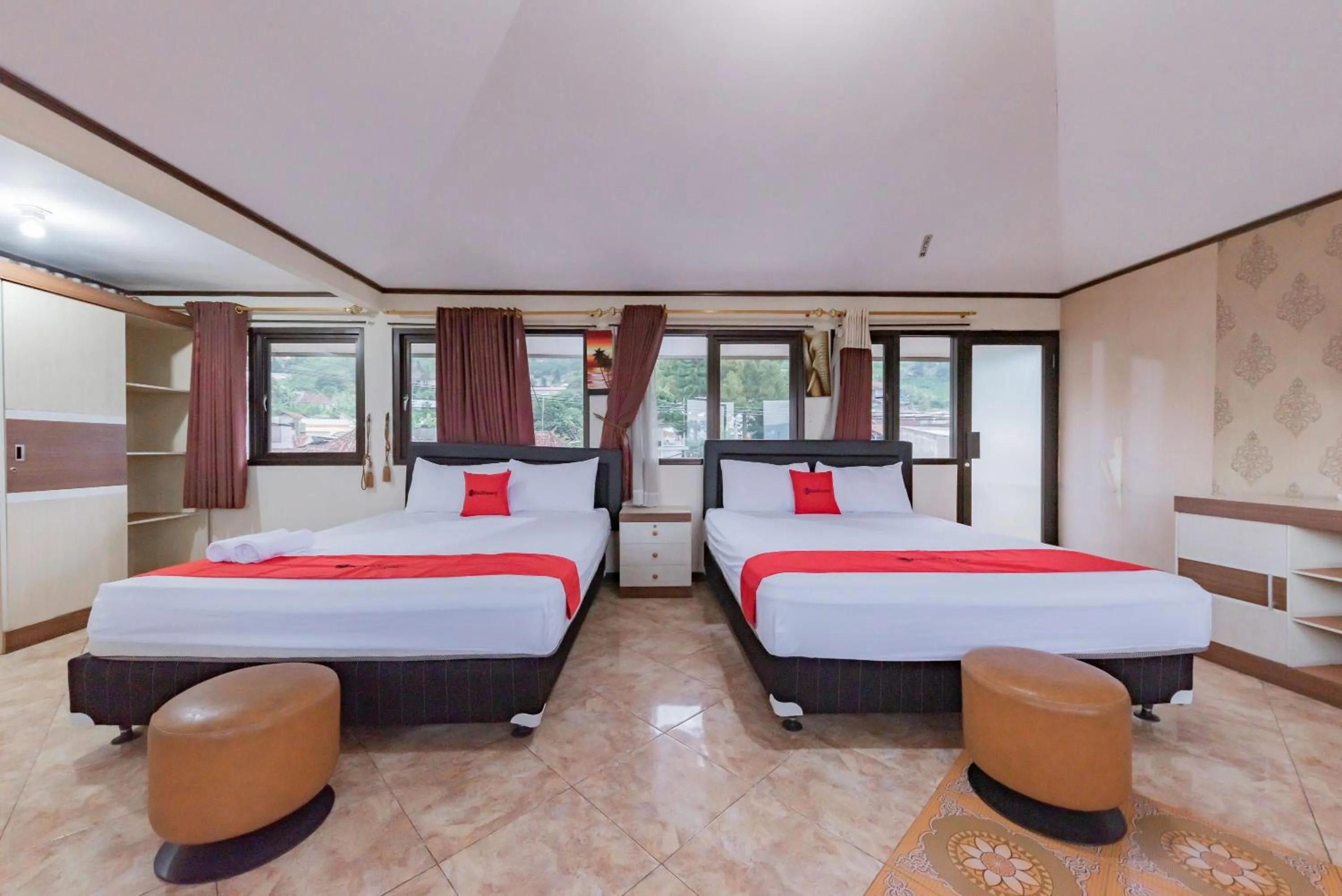 Bedroom in RedDoorz near Cikole Lembang