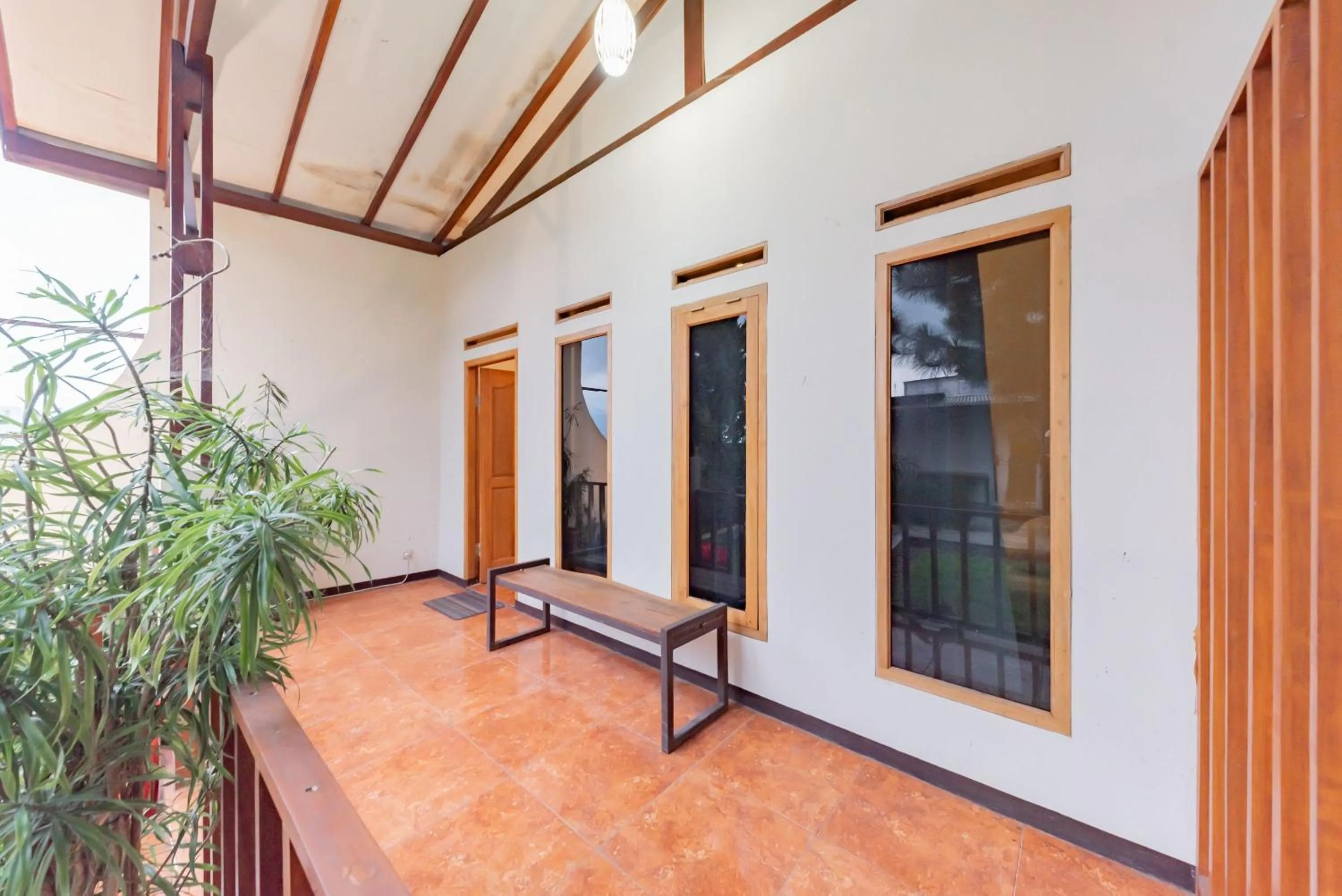 Balcony/Terrace in RedDoorz near Cikole Lembang