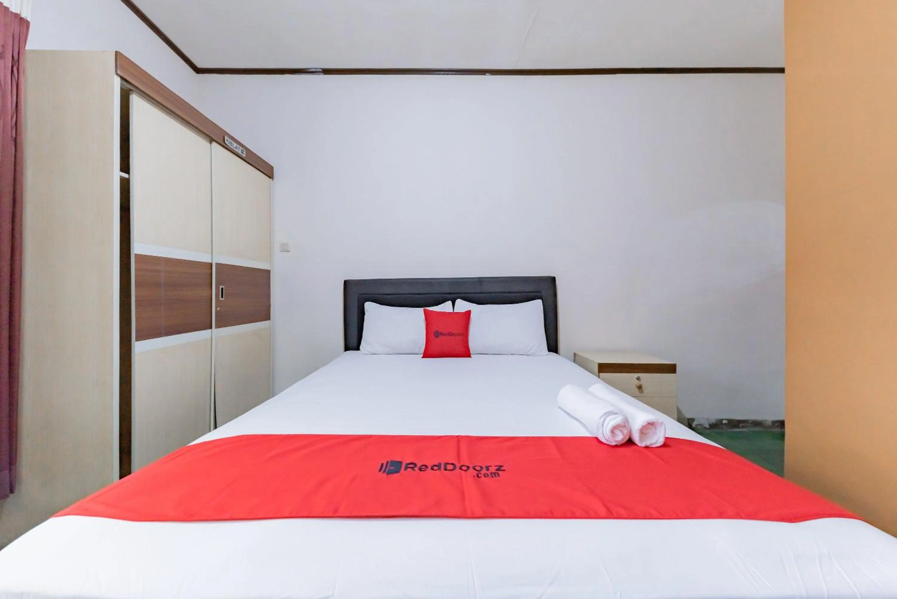 Bedroom in RedDoorz near Cikole Lembang