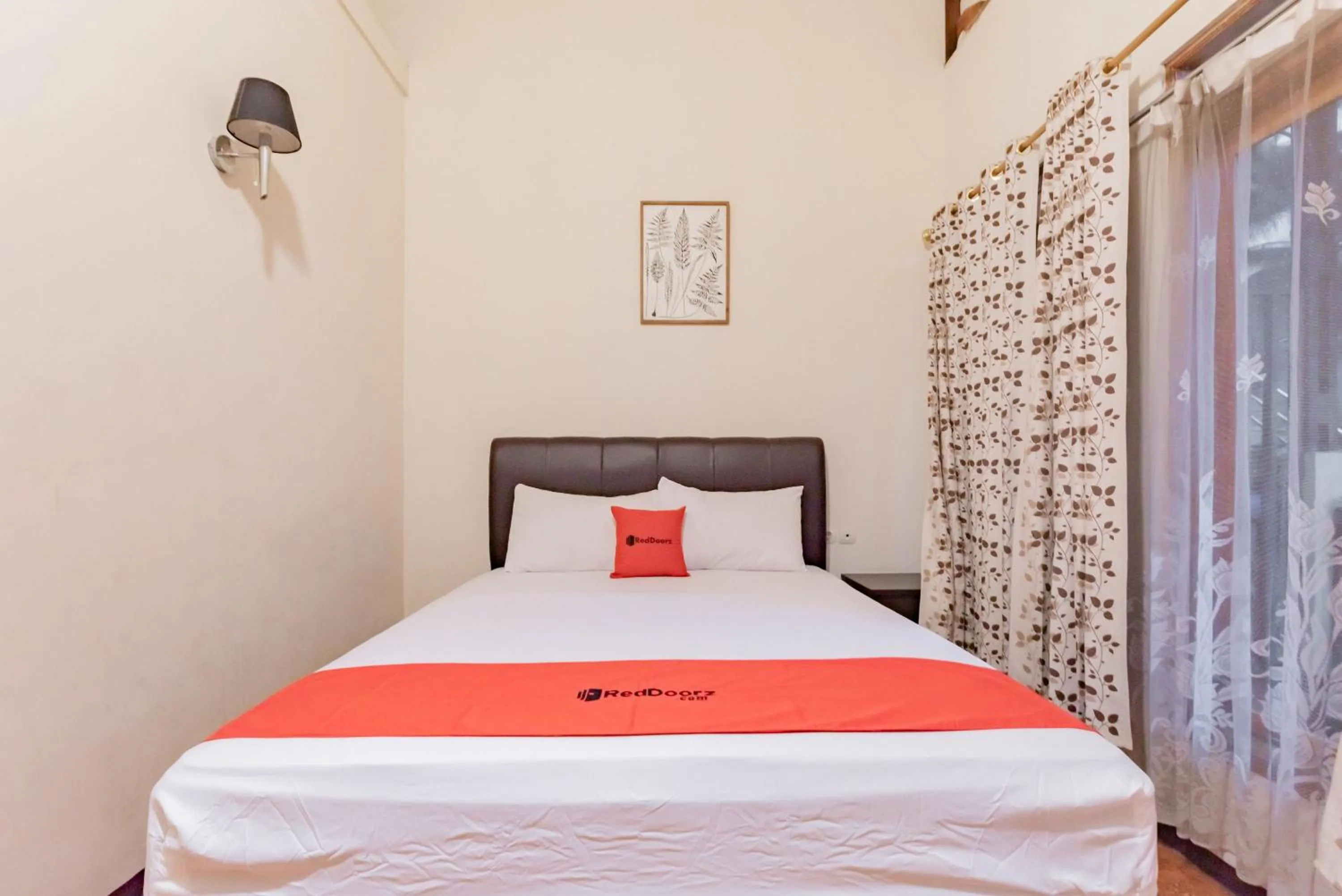 Bedroom in RedDoorz near Cikole Lembang