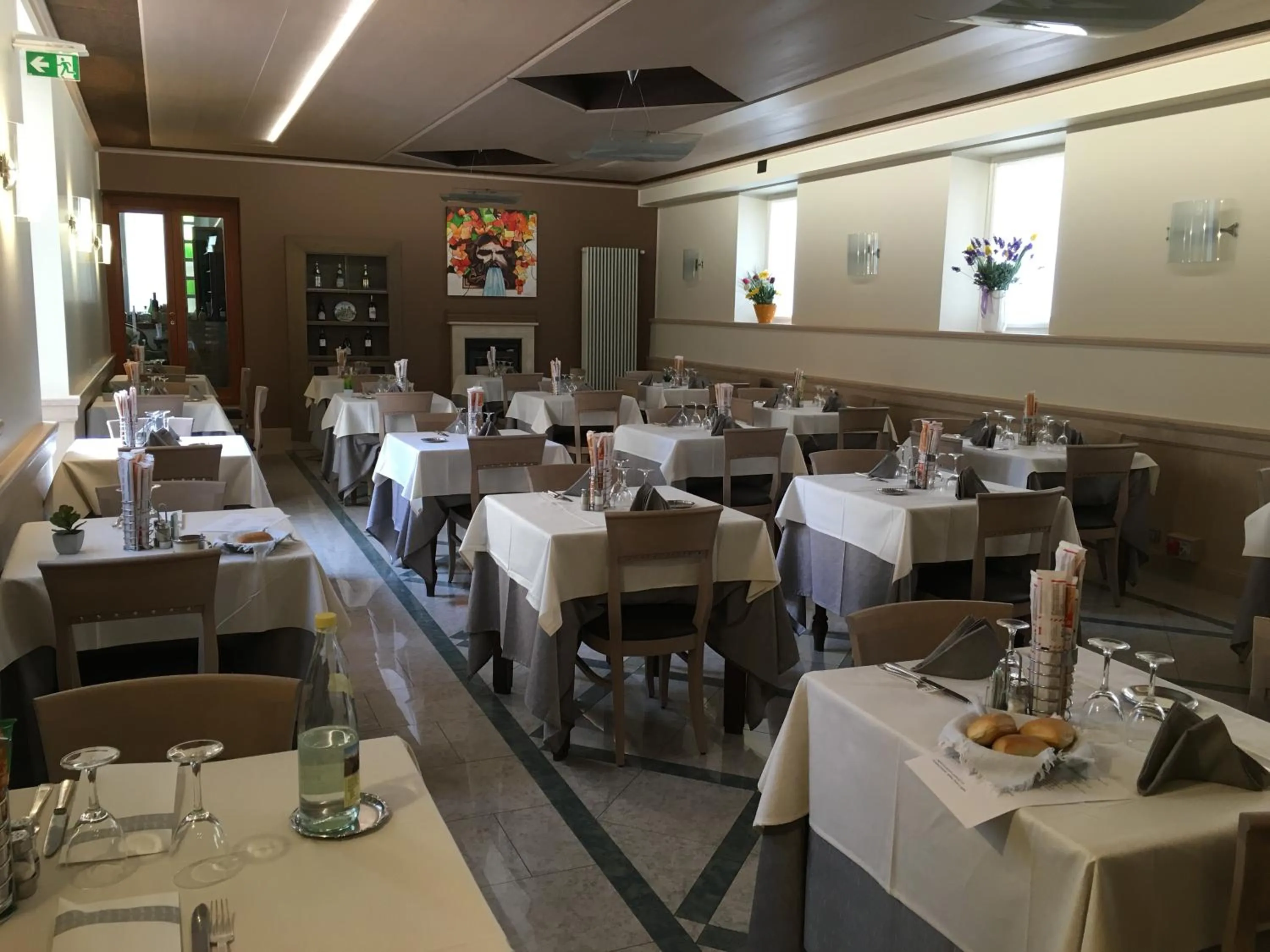 Restaurant/places to eat in Hotel Centrale