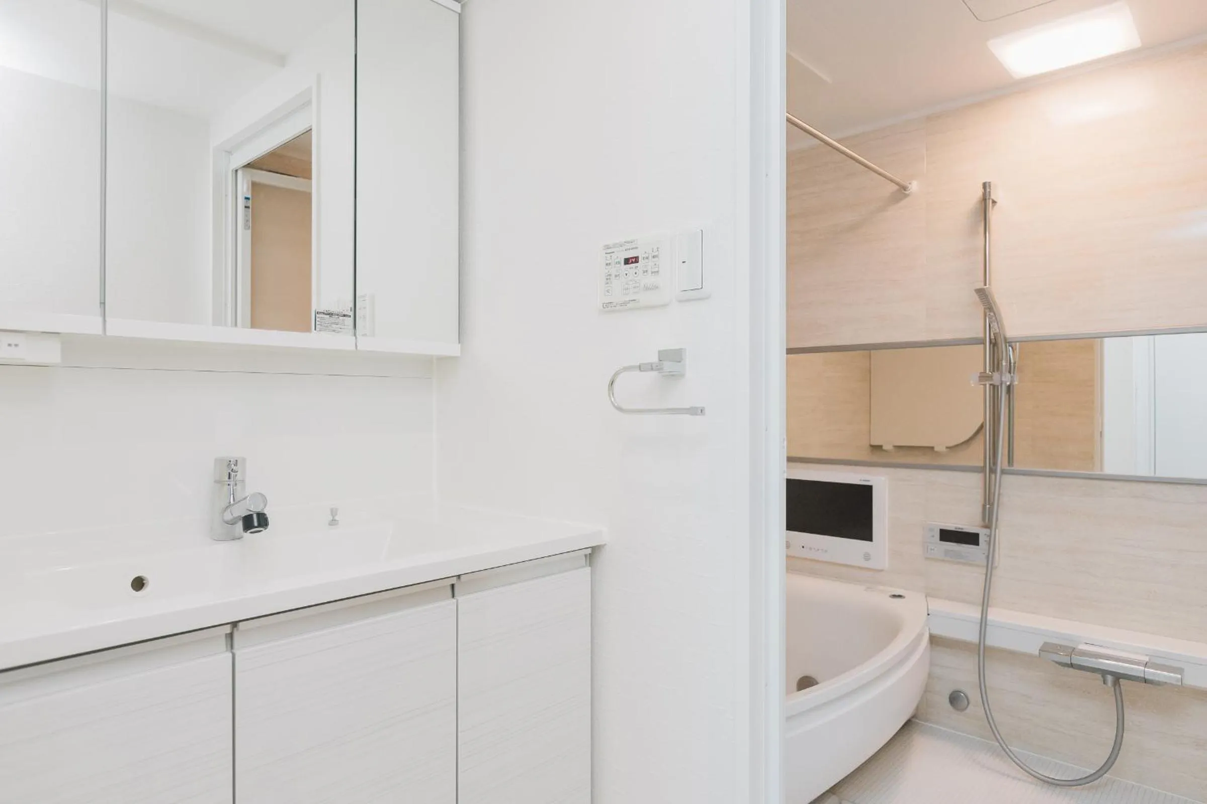 Shower in Higobashi AFP Apartment