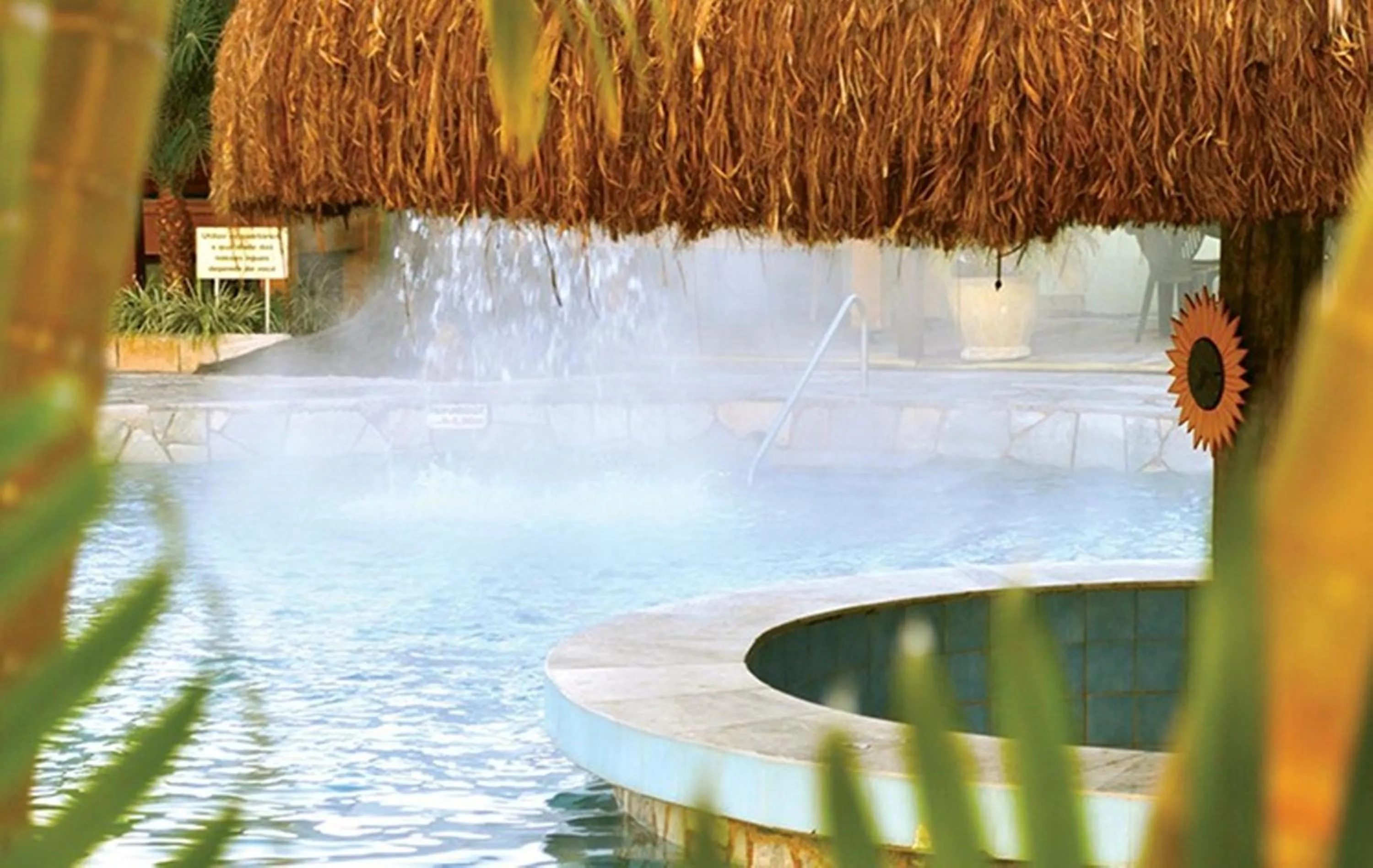 Swimming pool in Rio das Pedras Thermas Hotel