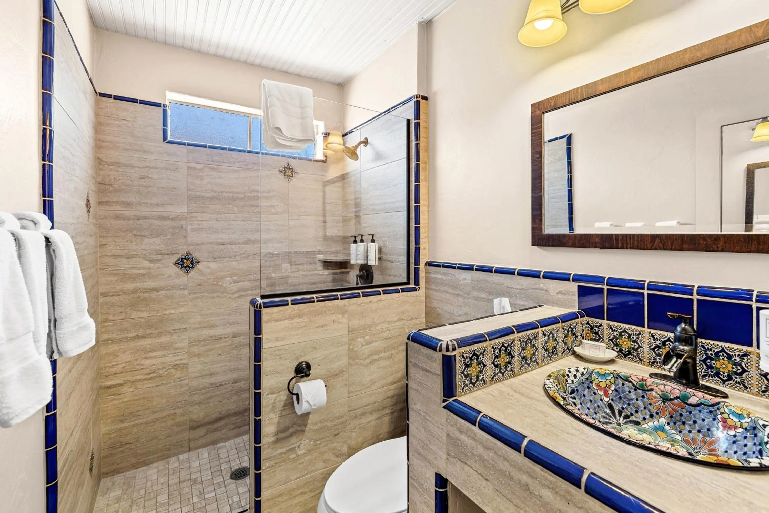 Bathroom in Lodge On The Desert