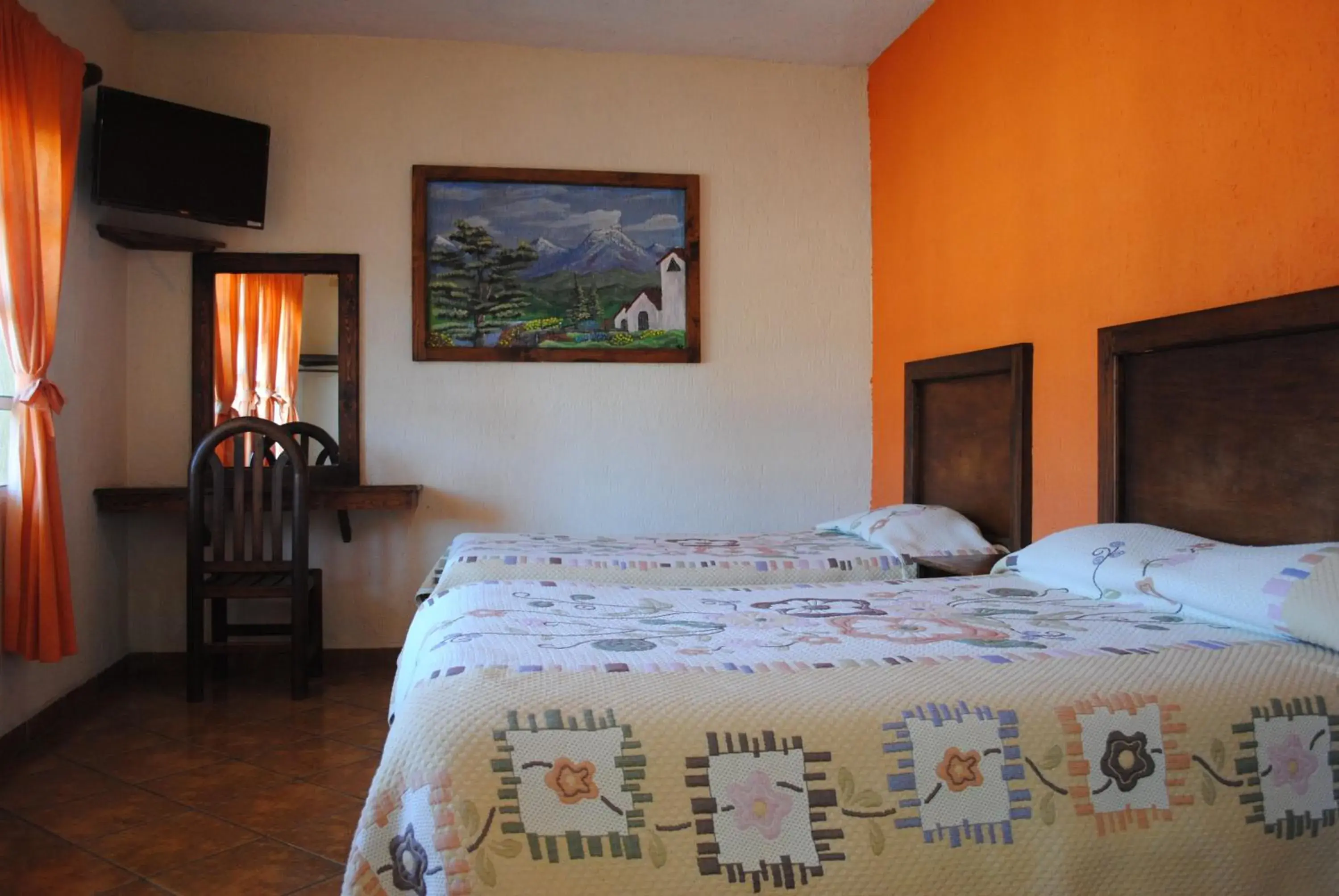 Triple Room in Hotel Real de la Montaña Triple Room in Hotel Real de la Montaña