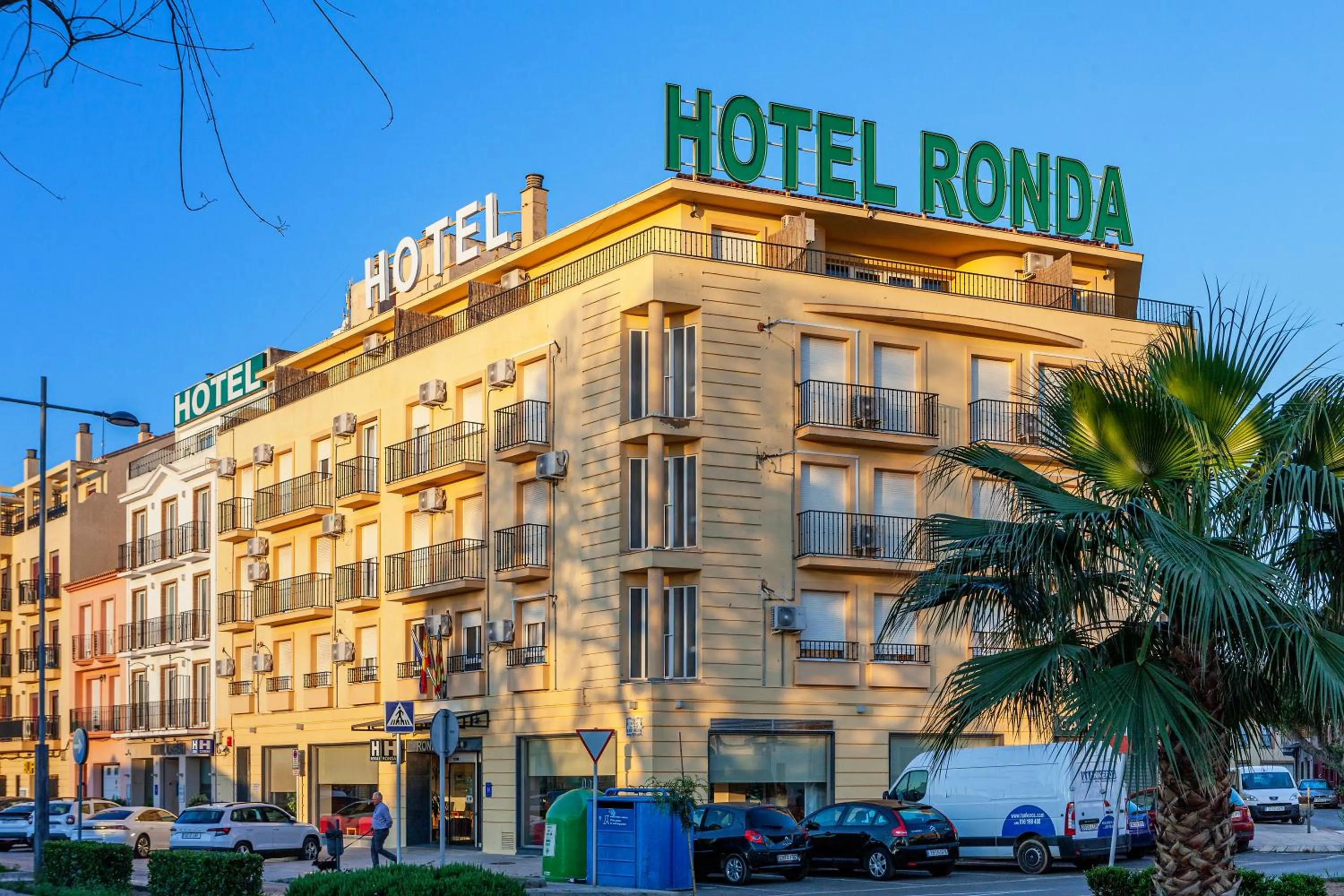 Property building in Hotel Olympia Ronda II