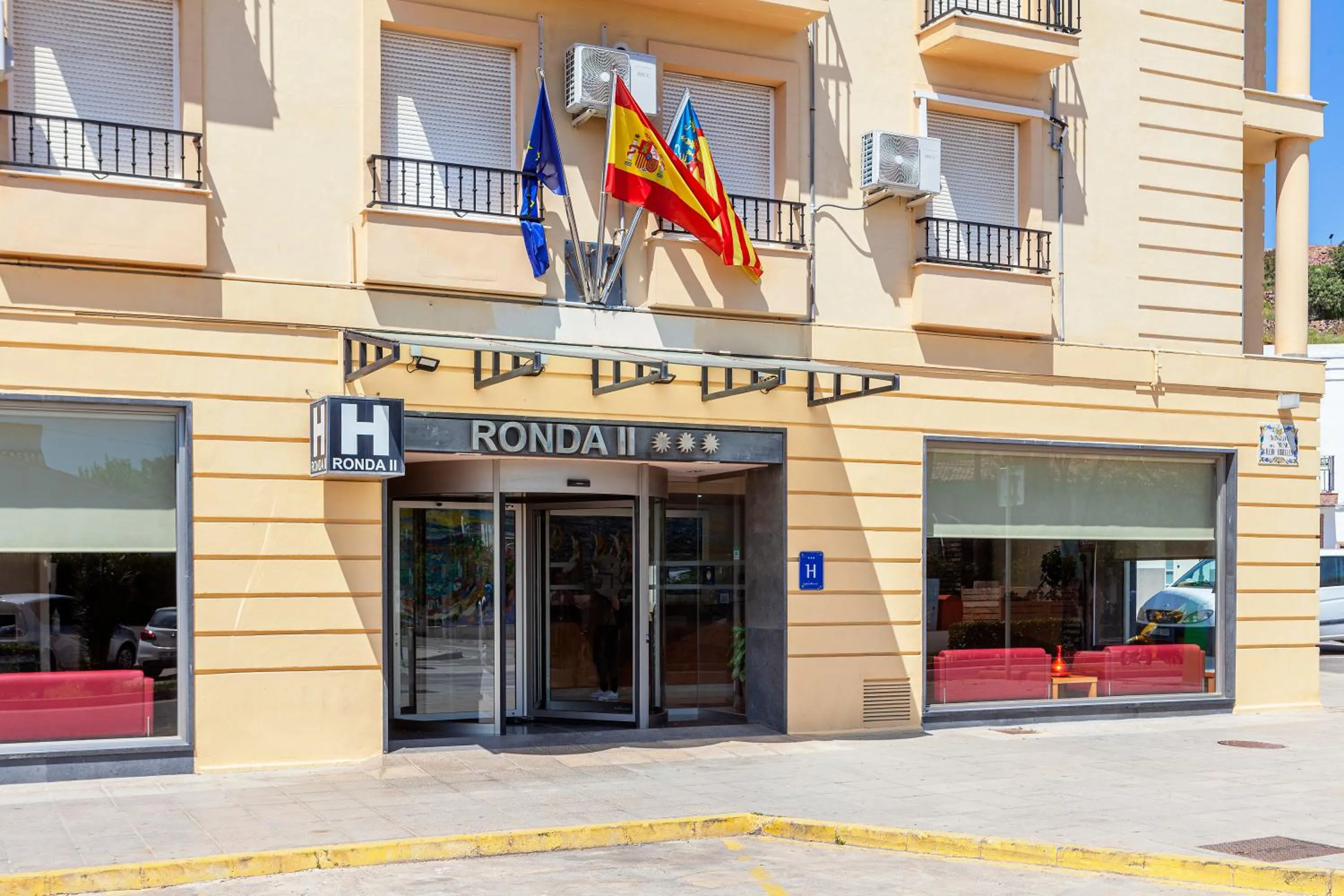 Facade/entrance in Hotel Olympia Ronda II