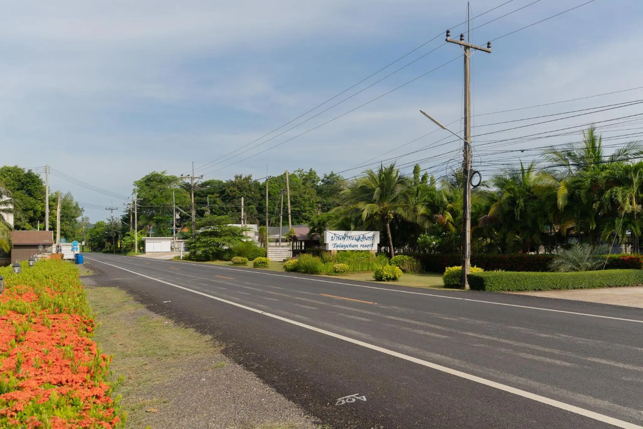 Street view in Baan Faa Talaychan Resort