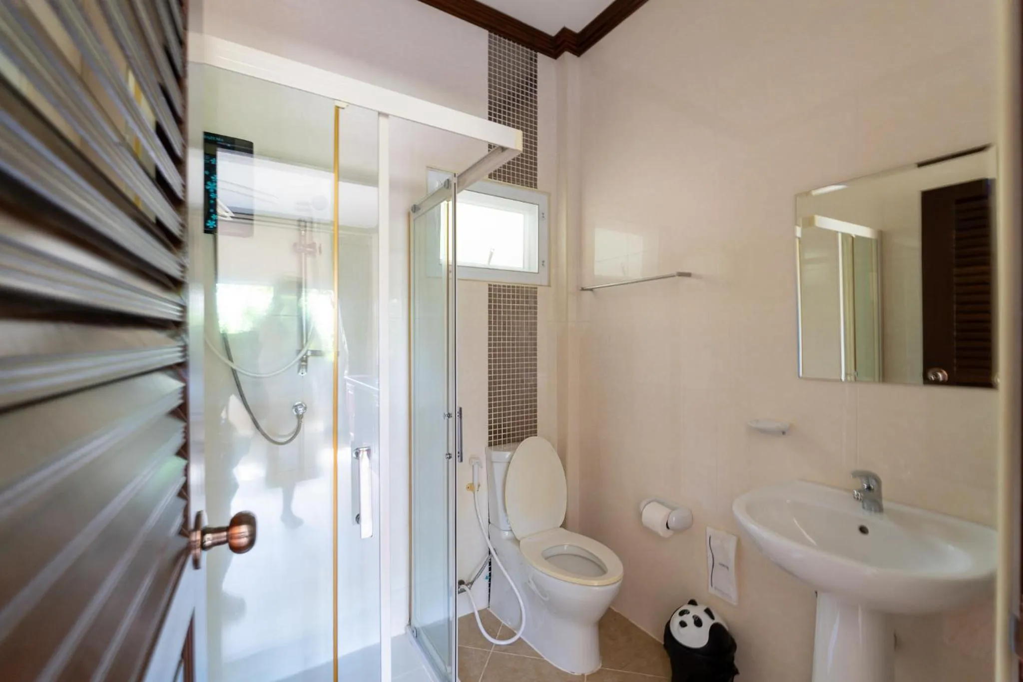 Bathroom in Baan Faa Talaychan Resort