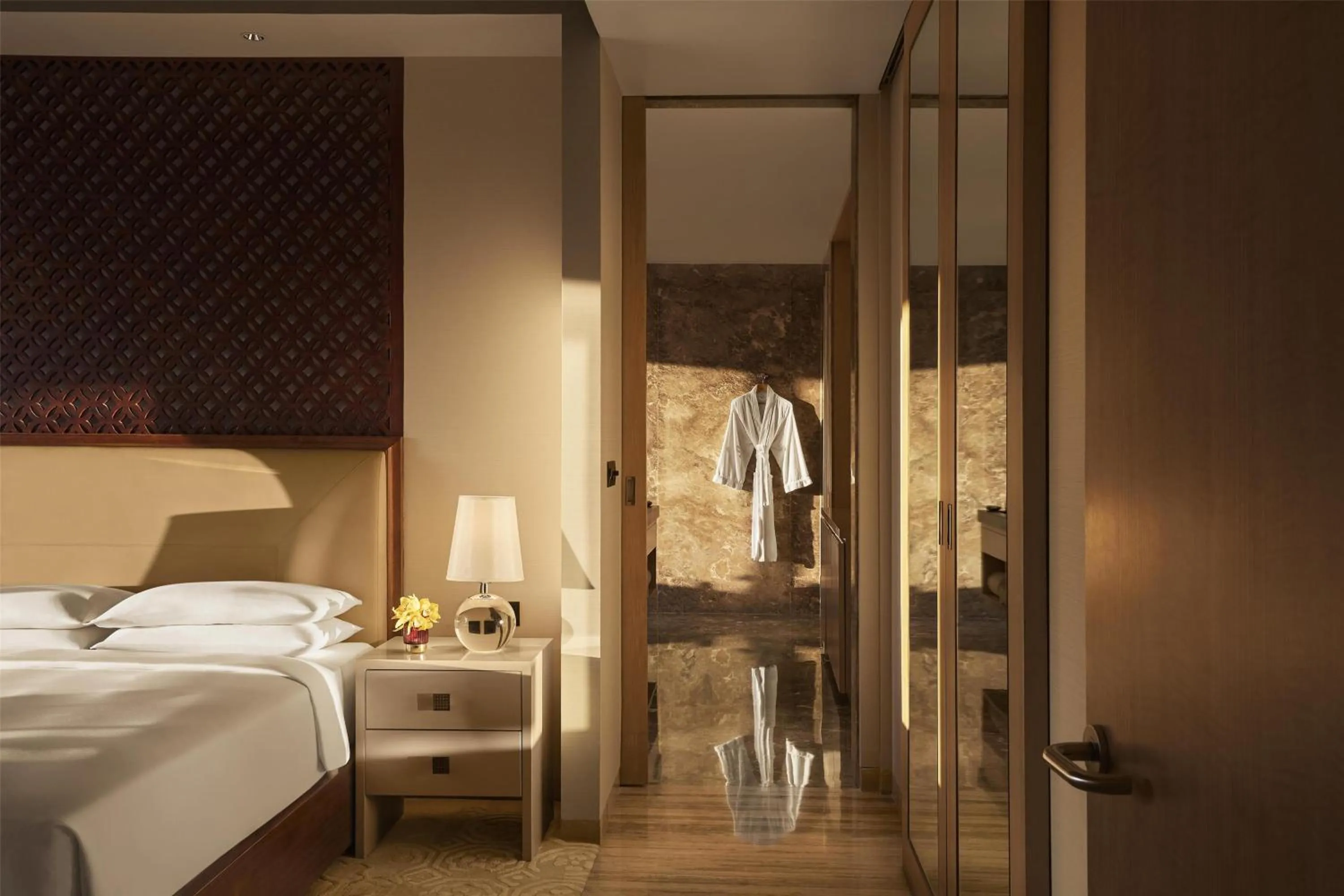 Photo of the whole room, Bed in Park Hyatt Chennai