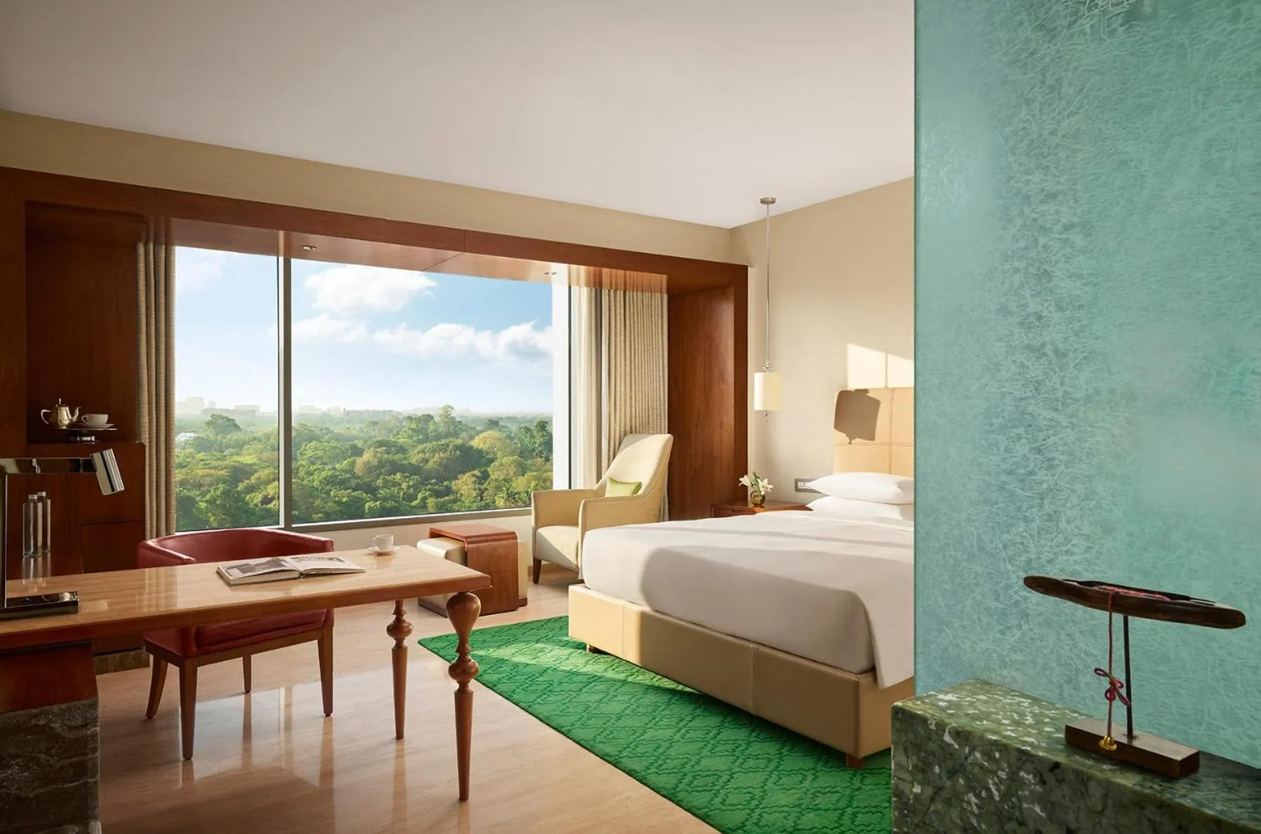 Bed in Park Hyatt Chennai