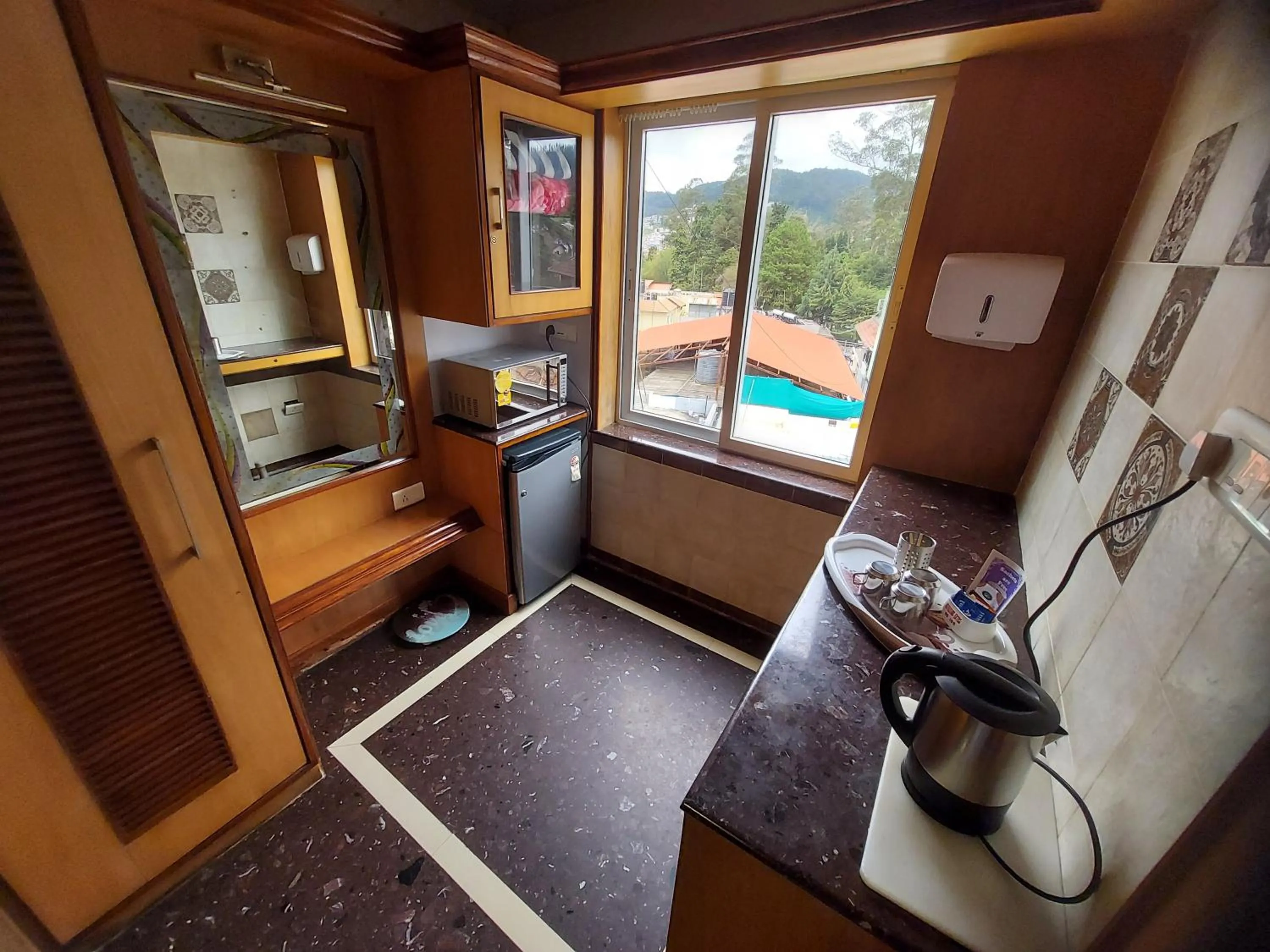 Coffee/tea facilities in Astoria Residency