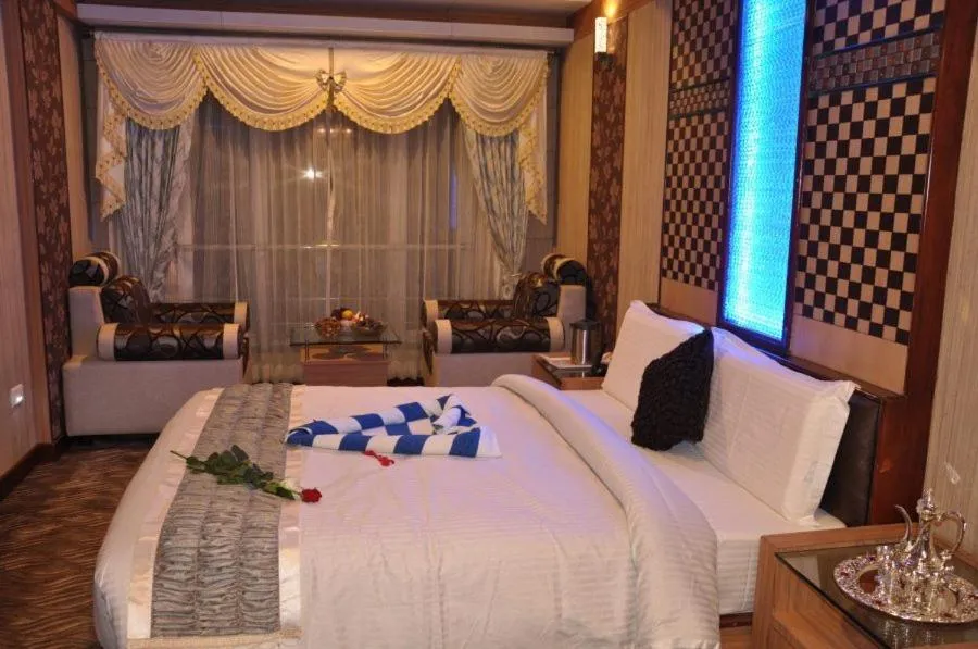 Bed in Astoria Residency