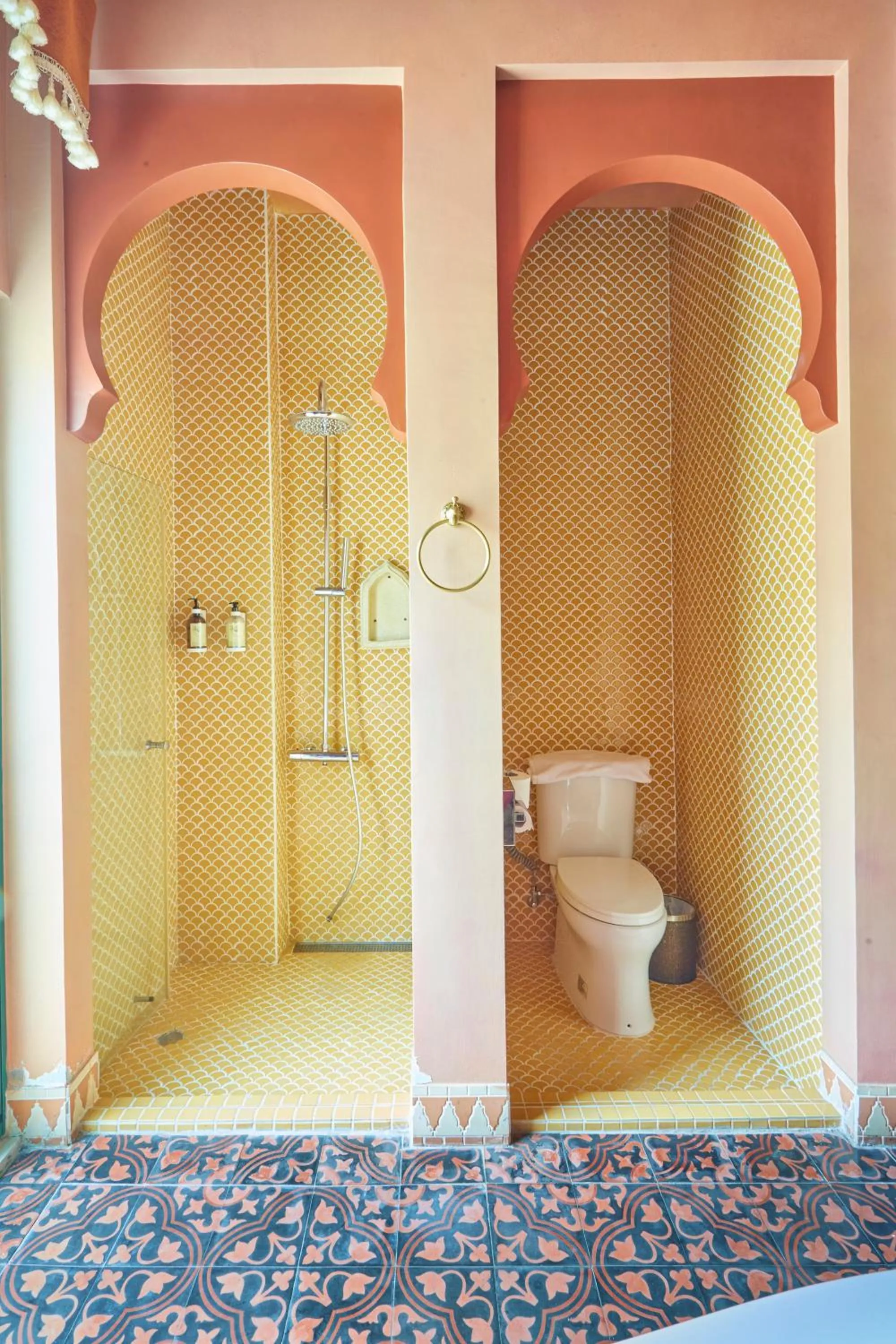 Shower in Kenting Amanda Hotel