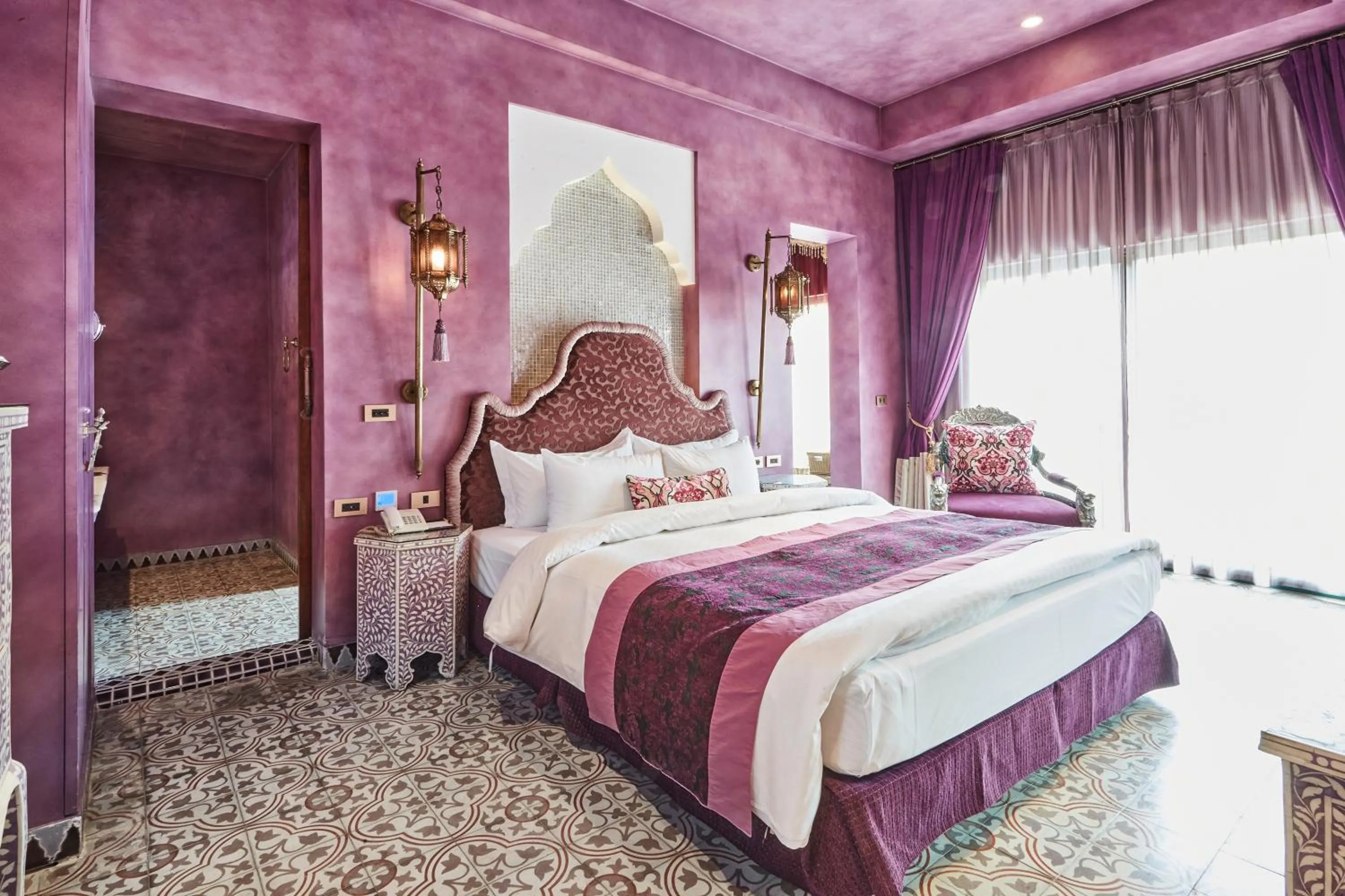 Bed in Kenting Amanda Hotel