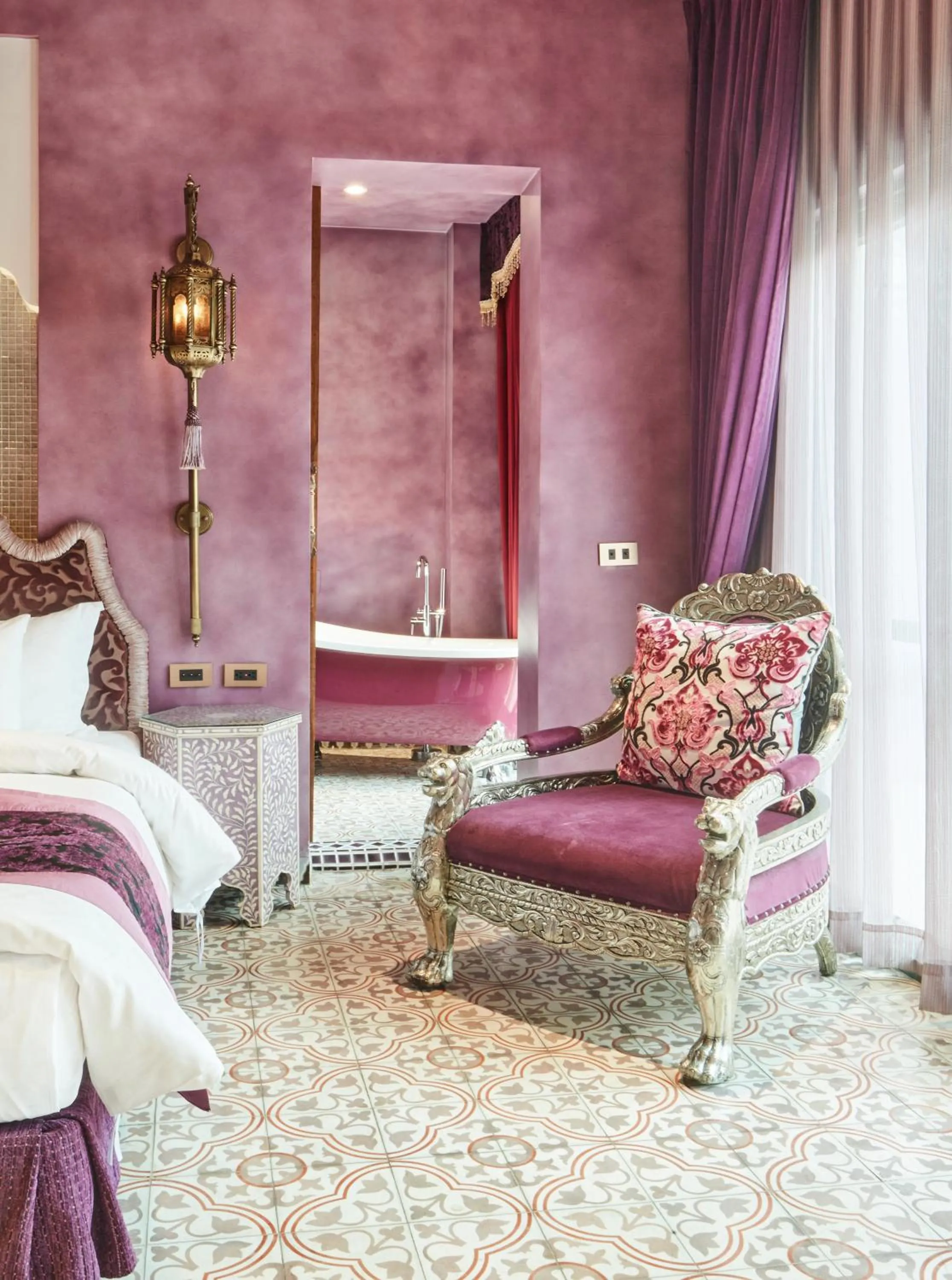 Seating area, Bed in Kenting Amanda Hotel