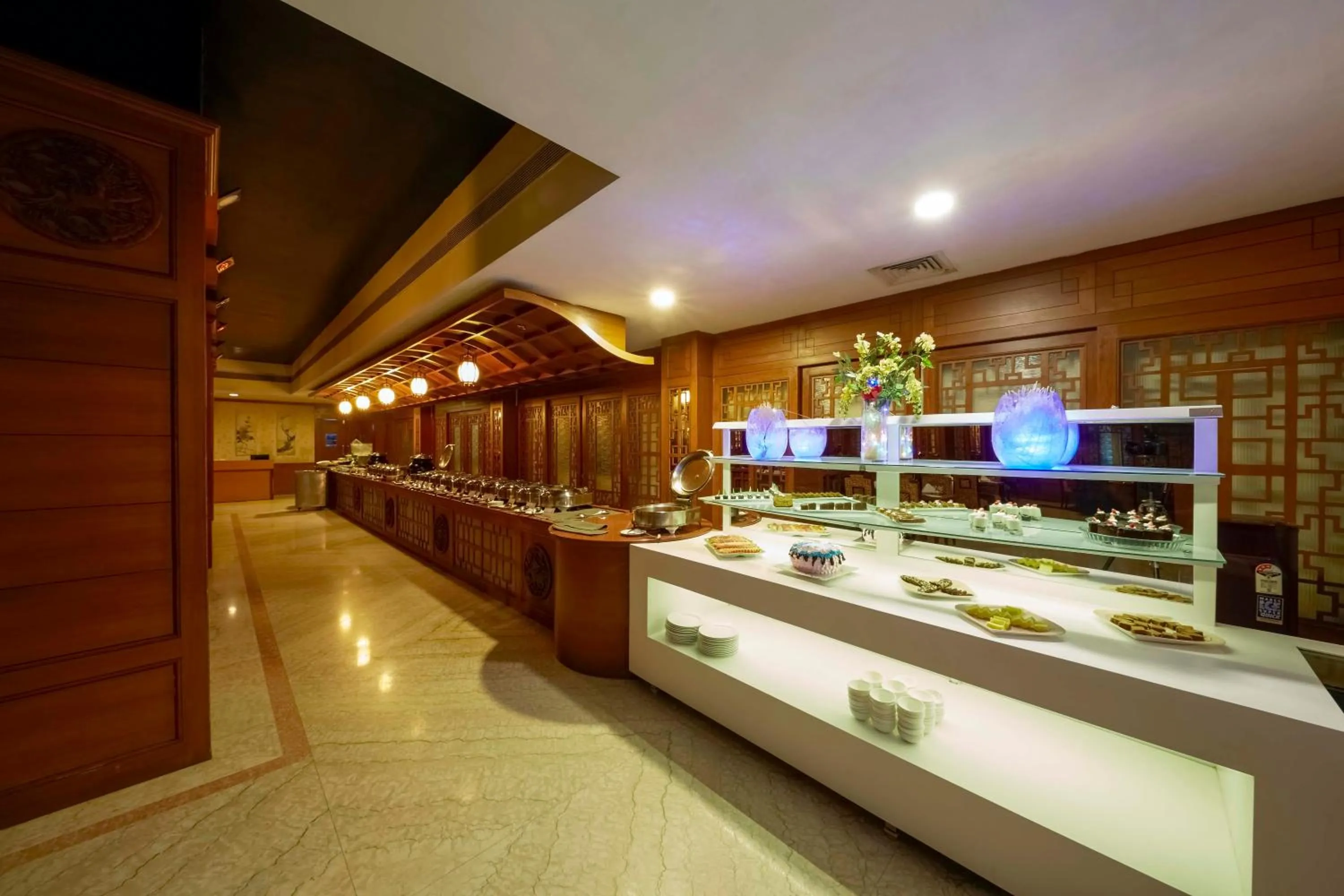 Restaurant/places to eat in JP Chennai Hotel