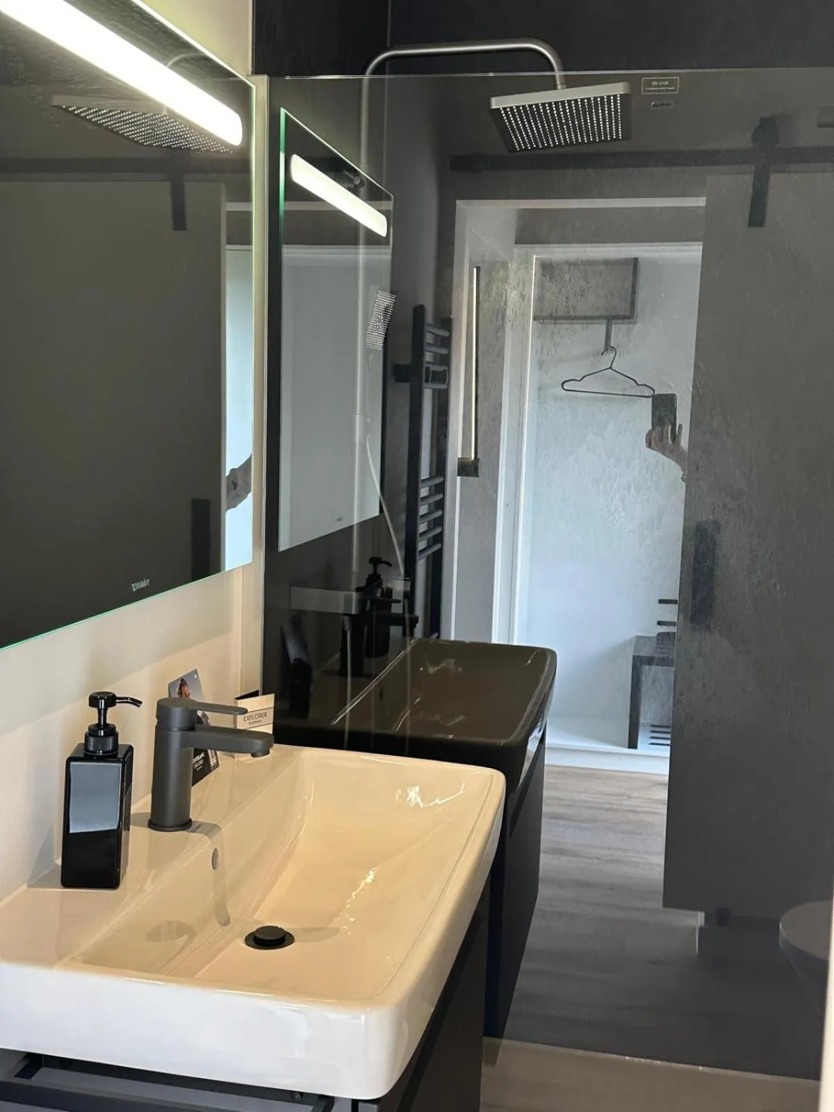 Bathroom in Hotel&Häuser HF GmbH