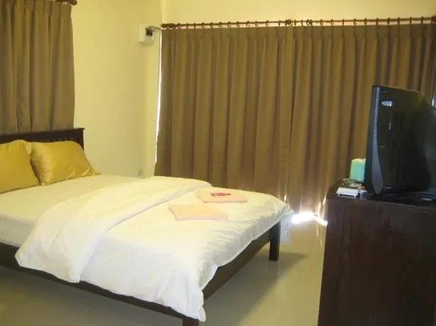 Photo of the whole room, Bed in Naga Peak Resort
