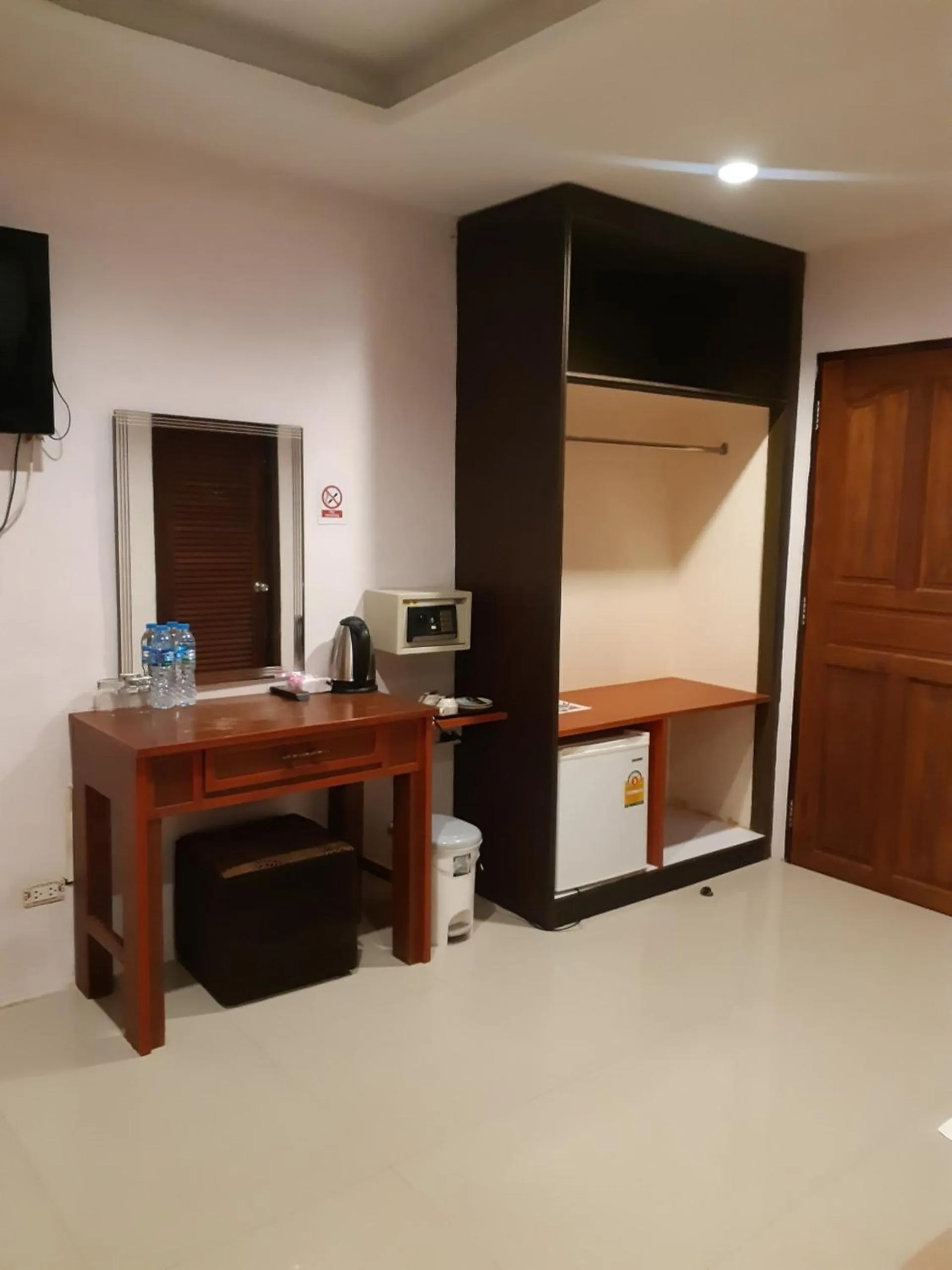 wardrobe in Sabai House