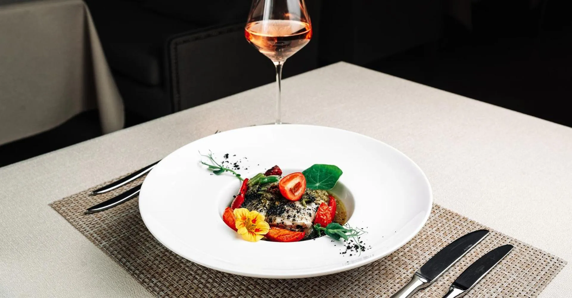 Food in Oak Leaf Residences