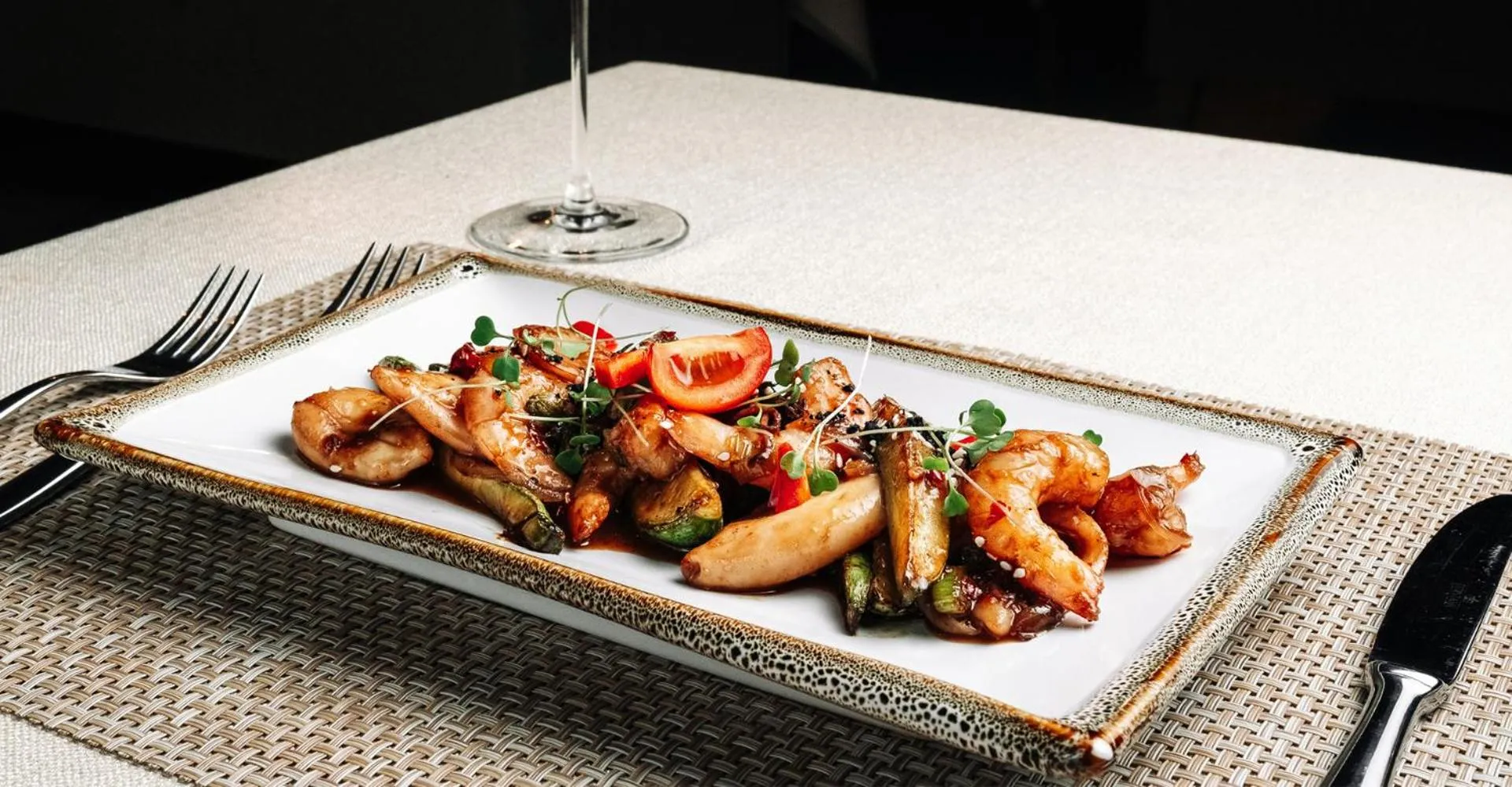 Food in Oak Leaf Residences