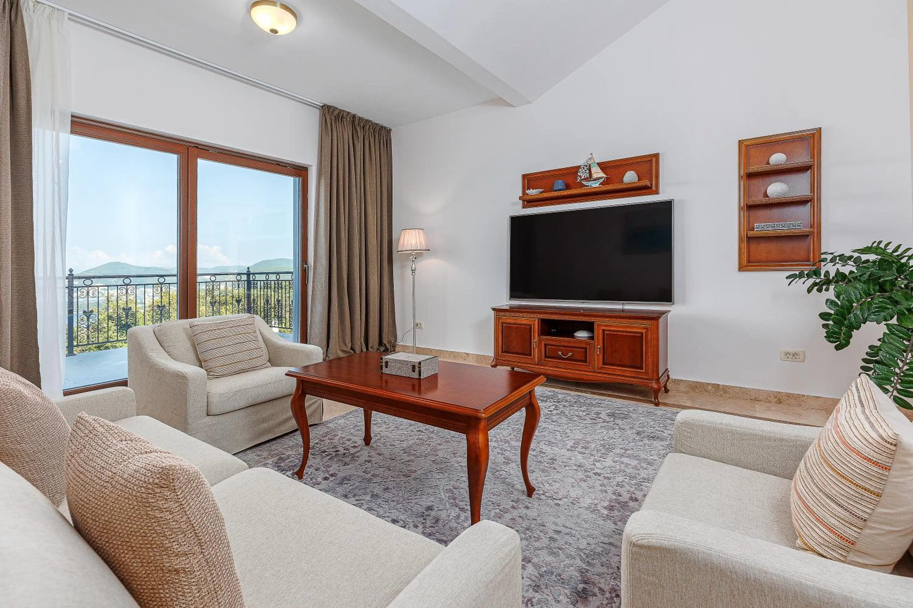 TV and multimedia in Oak Leaf Residences