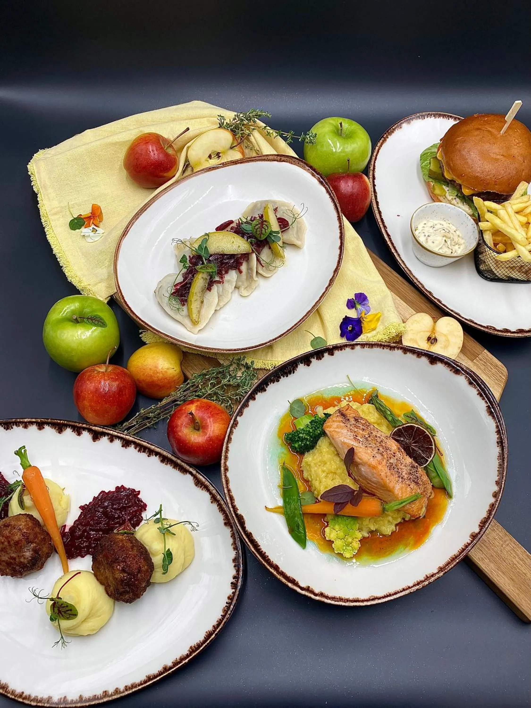 Staff in Mercure Wiazowna Brant