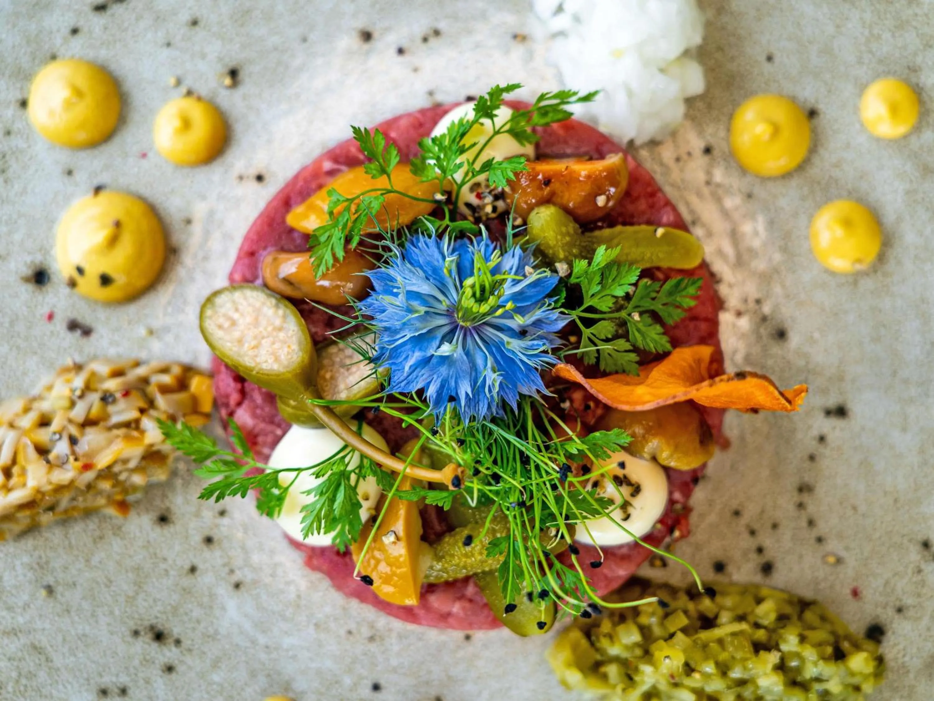 Restaurant/places to eat in Mercure Wiazowna Brant