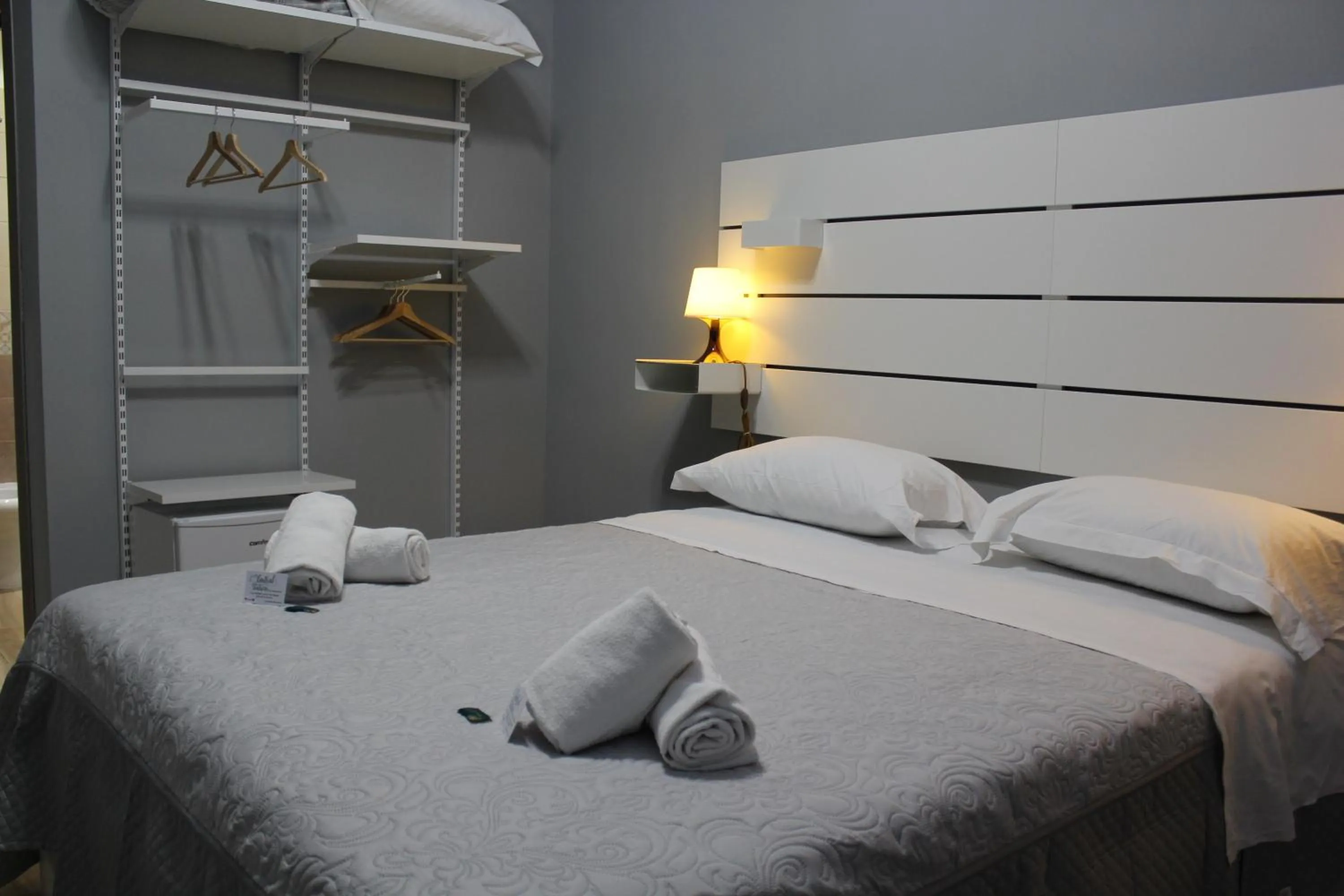 Bedroom, Bed in Central Station Garibaldi