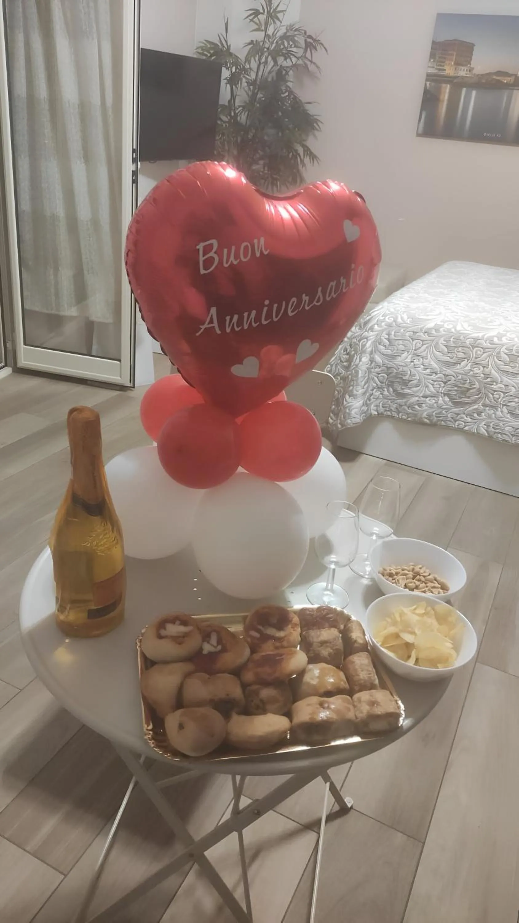 Photo of the whole room in Central Station Garibaldi