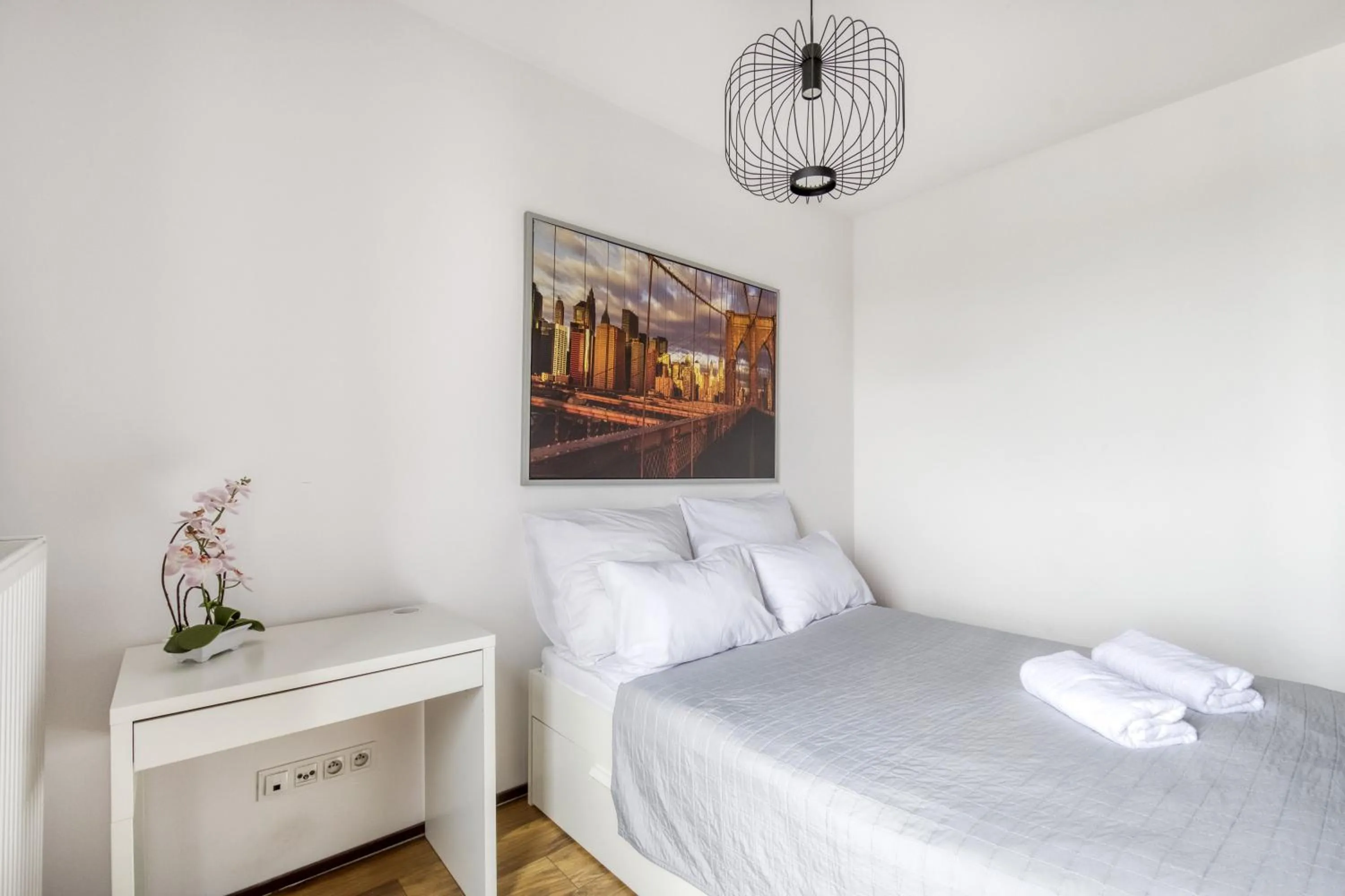 Bedroom, Bed in Warsaw Night Apartments Giełdowa