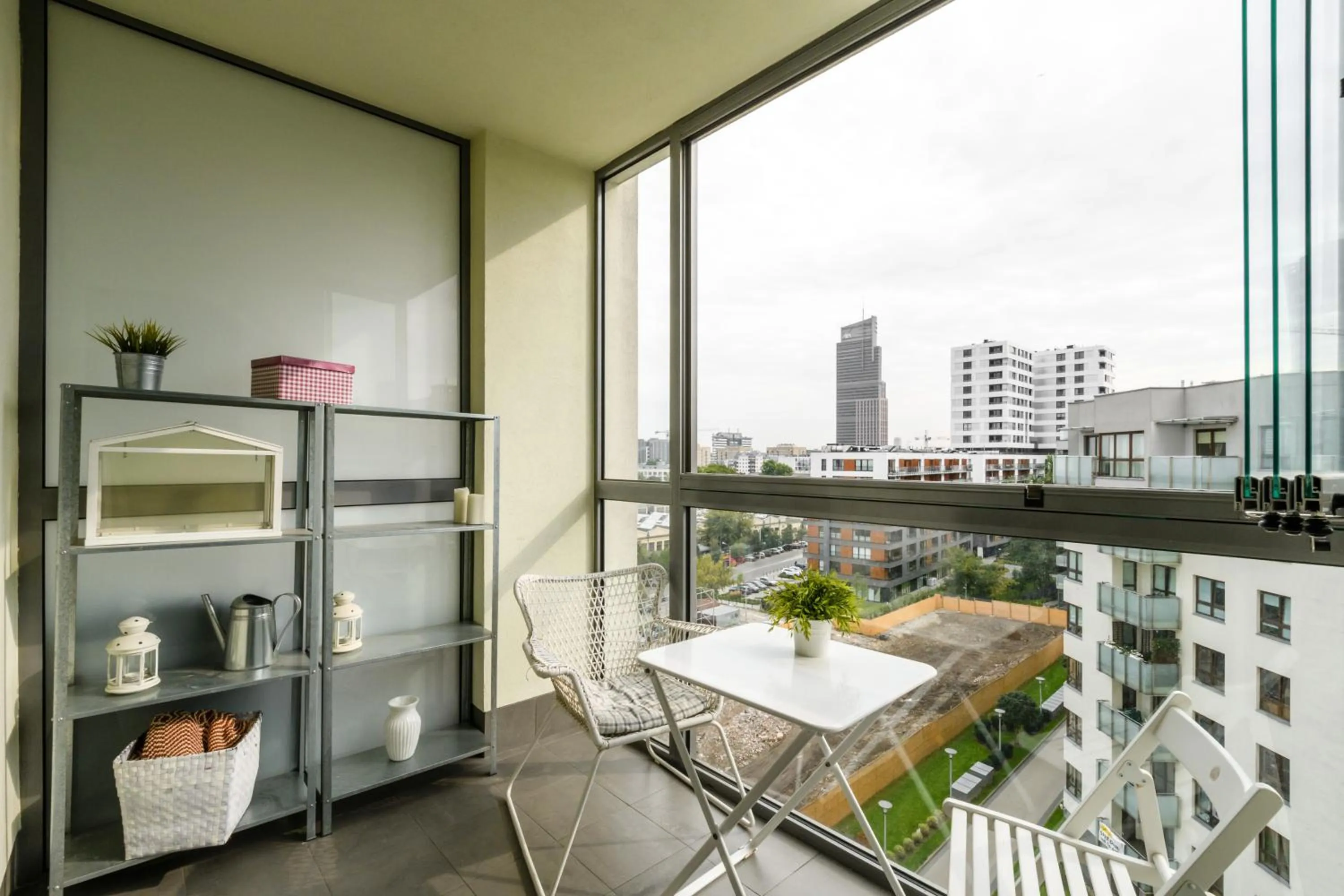 Balcony/Terrace in Warsaw Night Apartments Giełdowa