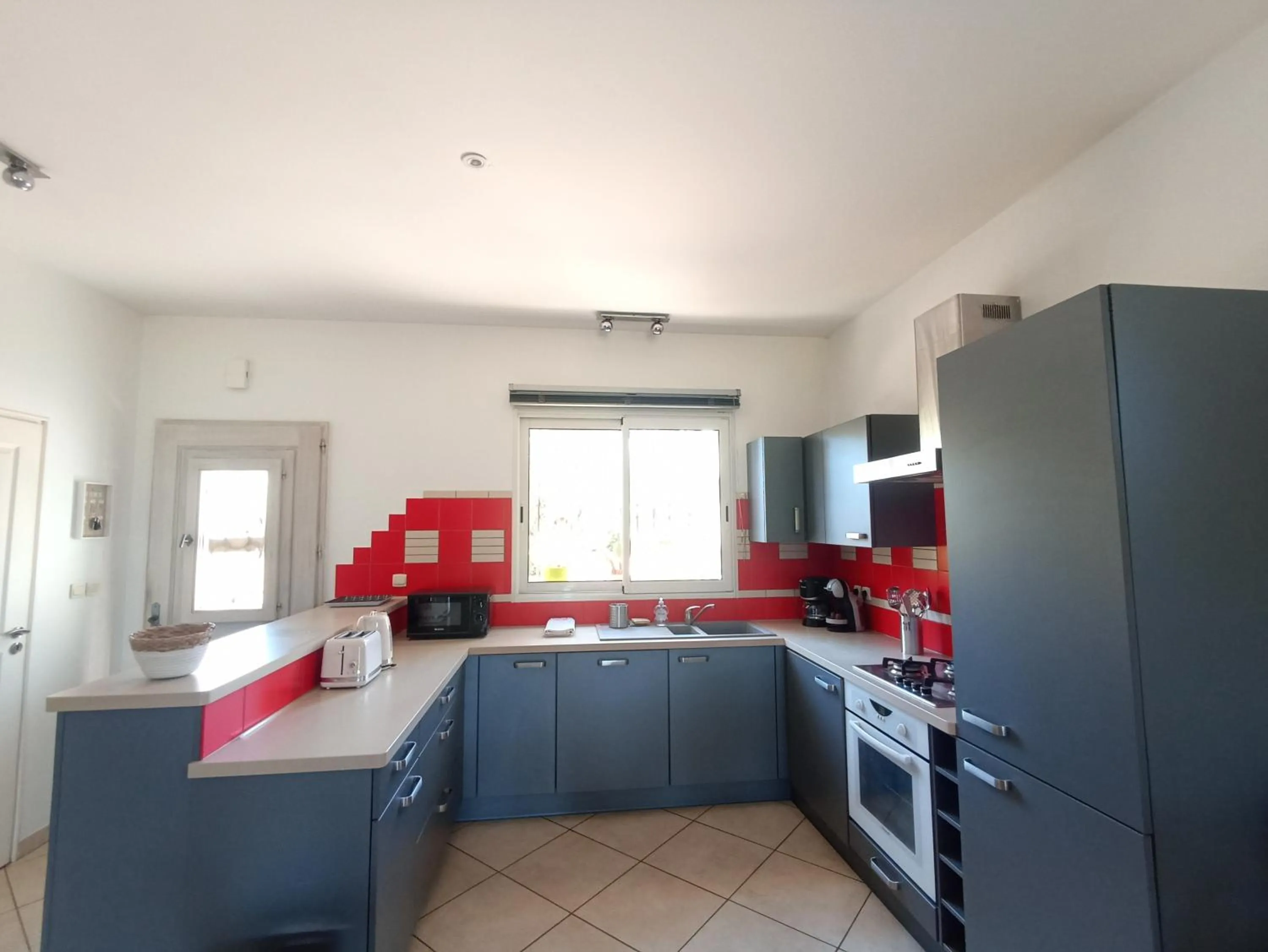 kitchen in Sous Les Pins gîtes et chambres d'hôtes