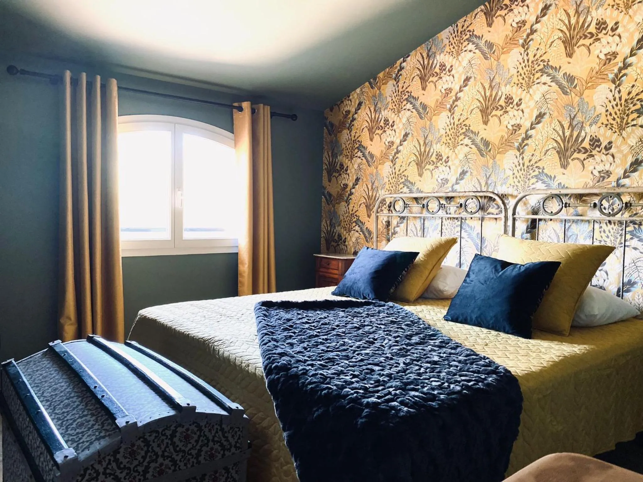 Bedroom, Bed in Sous Les Pins gîtes et chambres d'hôtes