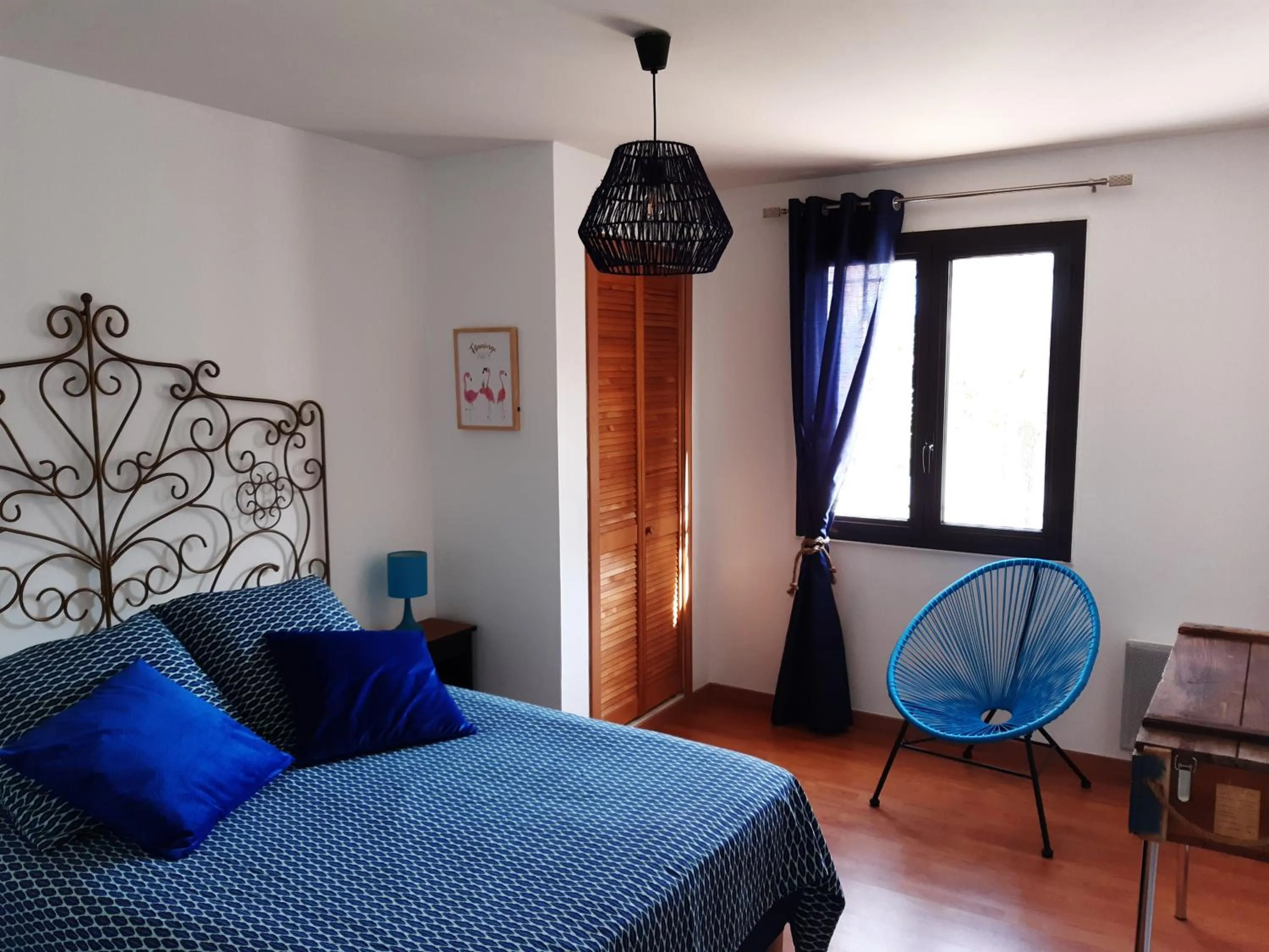 Bed in Sous Les Pins gîtes et chambres d'hôtes
