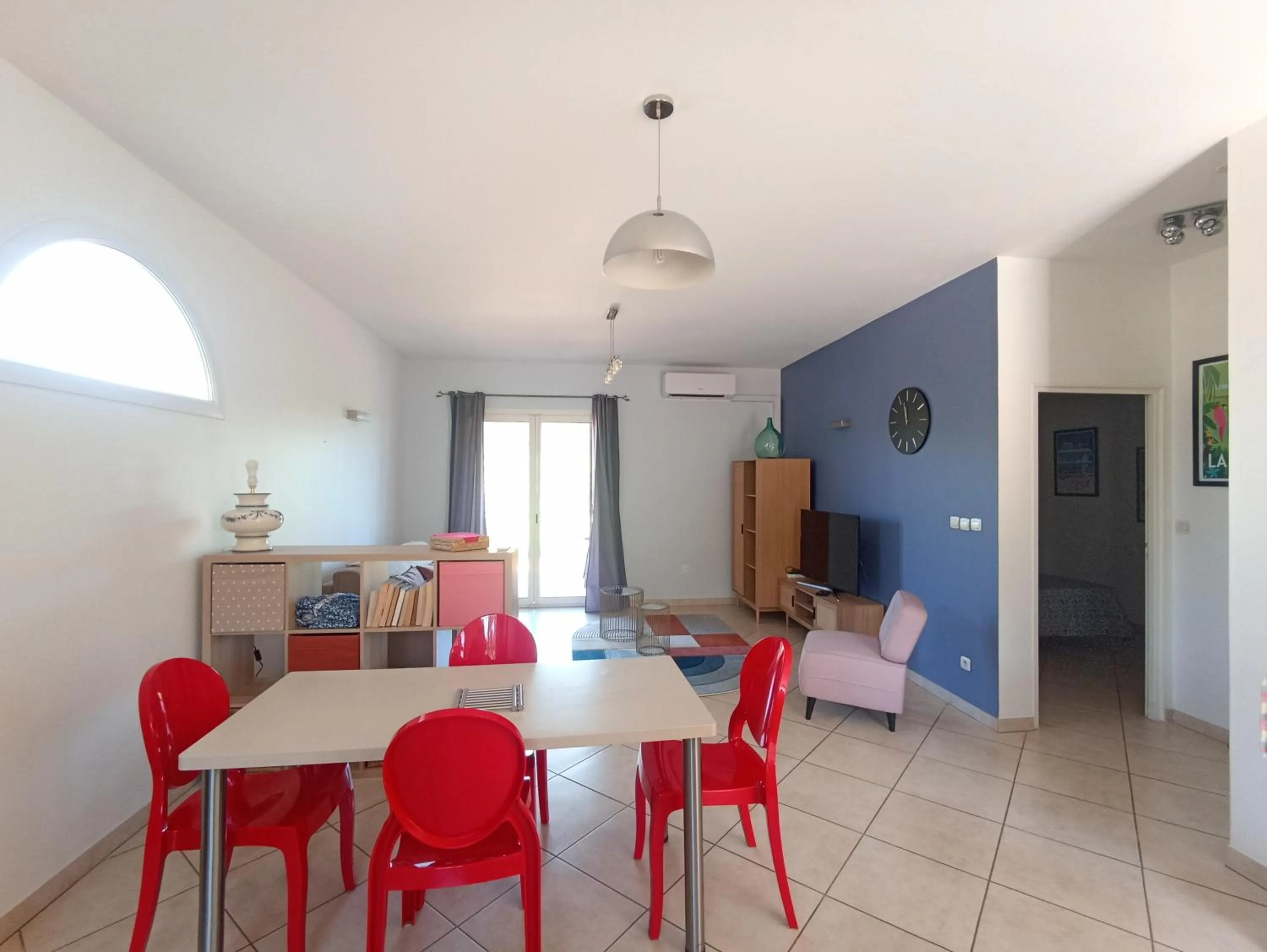 Dining area in Sous Les Pins gîtes et chambres d'hôtes