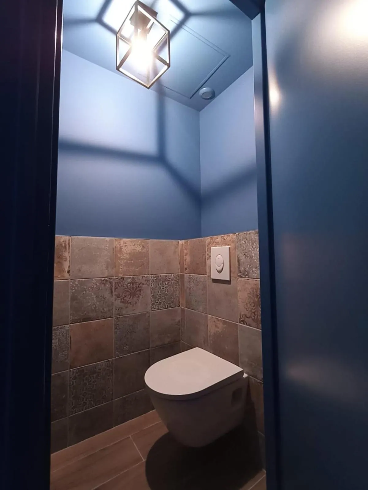 Toilet in Sous Les Pins gîtes et chambres d'hôtes