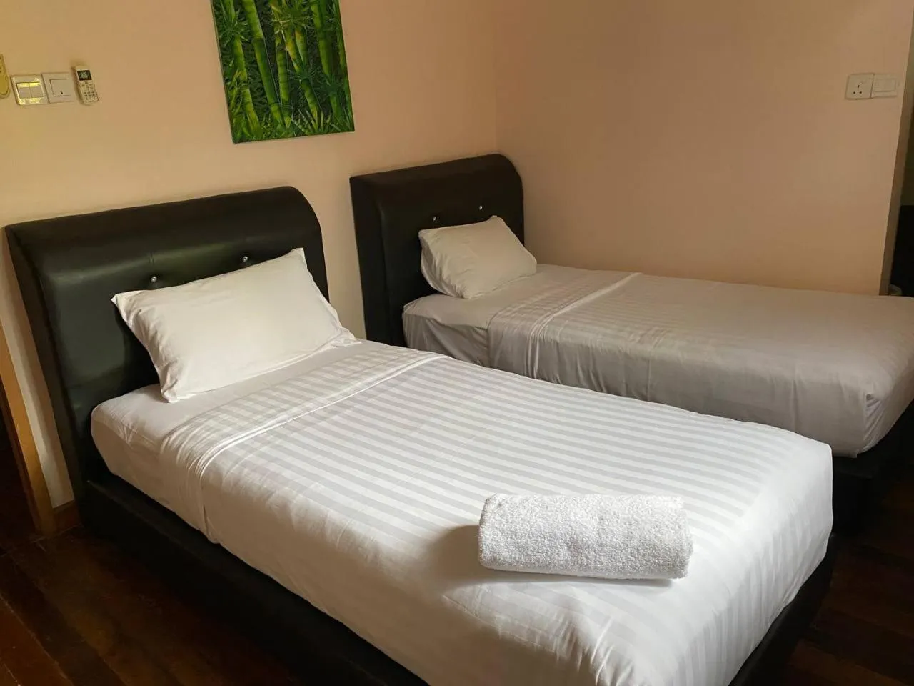 Bedroom, Bed in Padimas Villa @Datai Valley