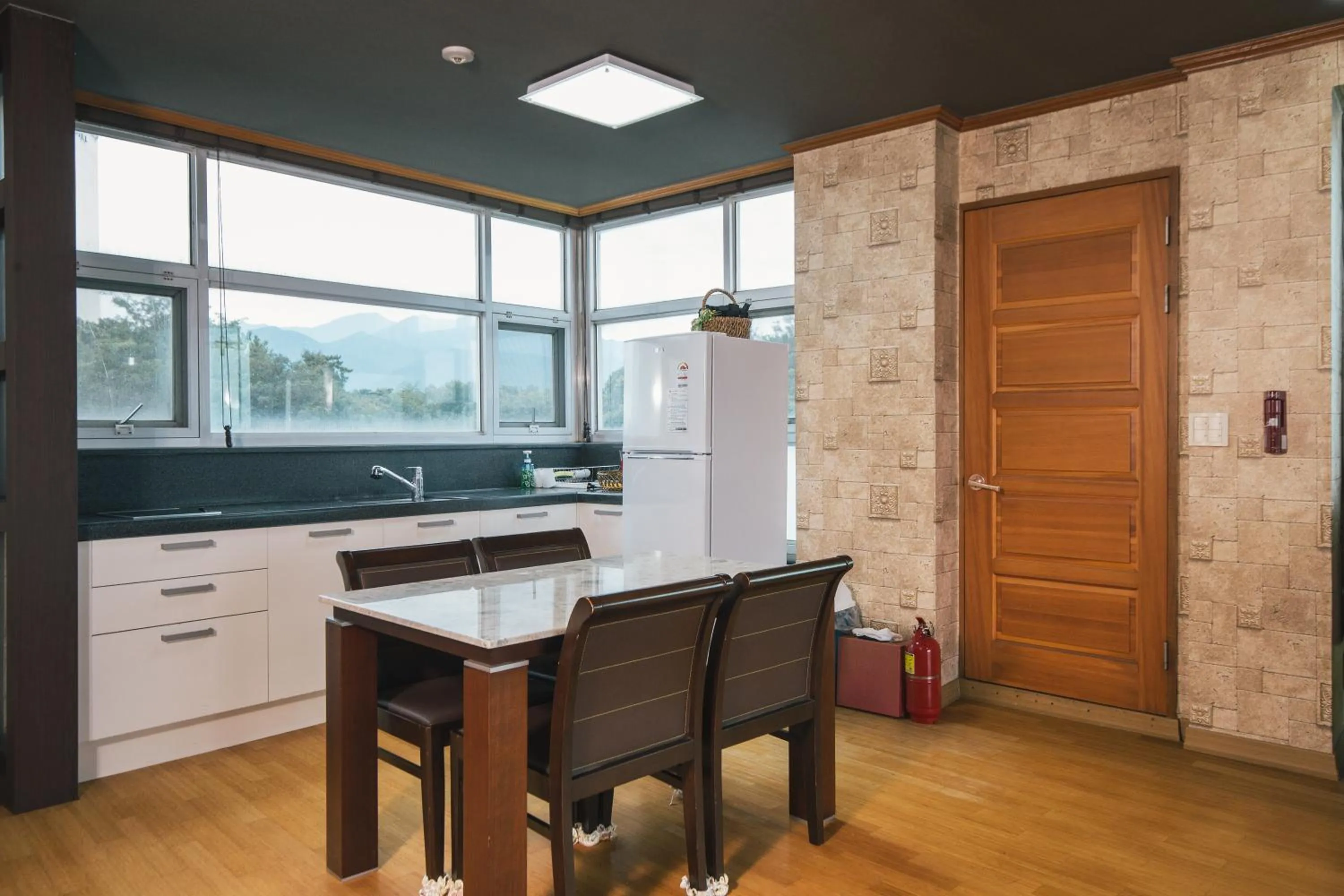 Benikea Hotel Mountain & Ocean Sokcho