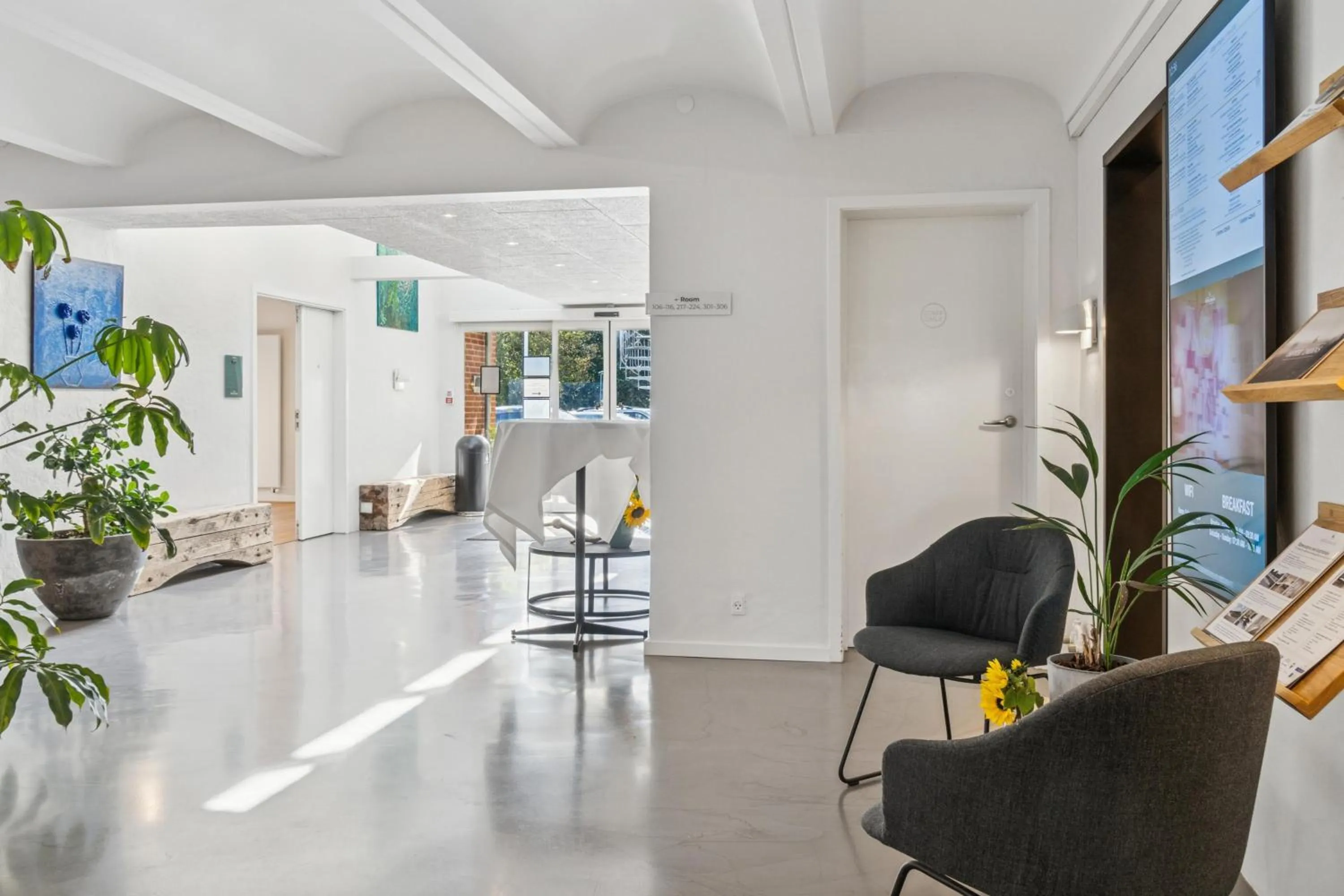 Lounge or bar in Hotel Dalgas, BW Signature Collection