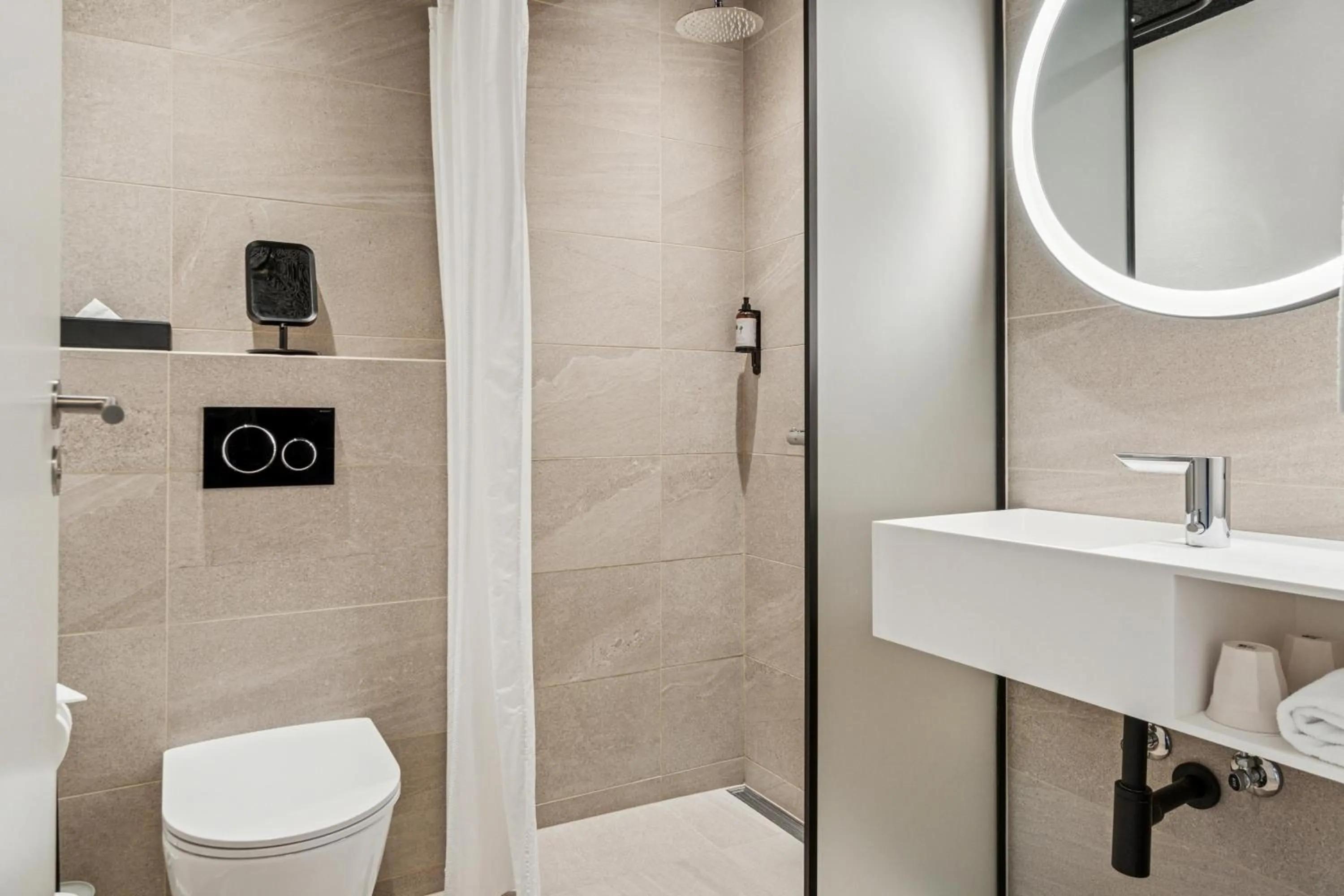 Bathroom in Hotel Dalgas, BW Signature Collection