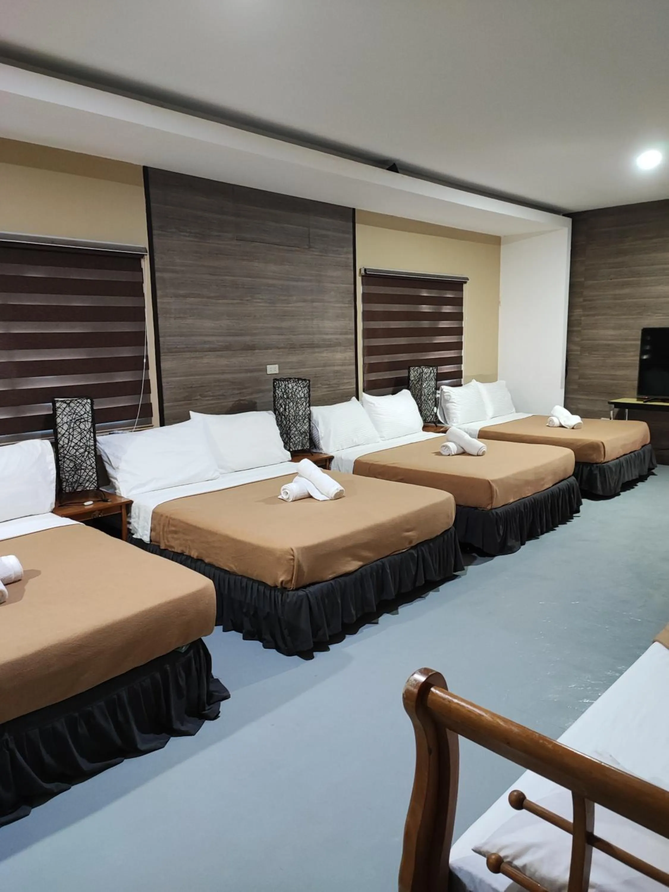 Bed in Raya Del Sol Dive Resort