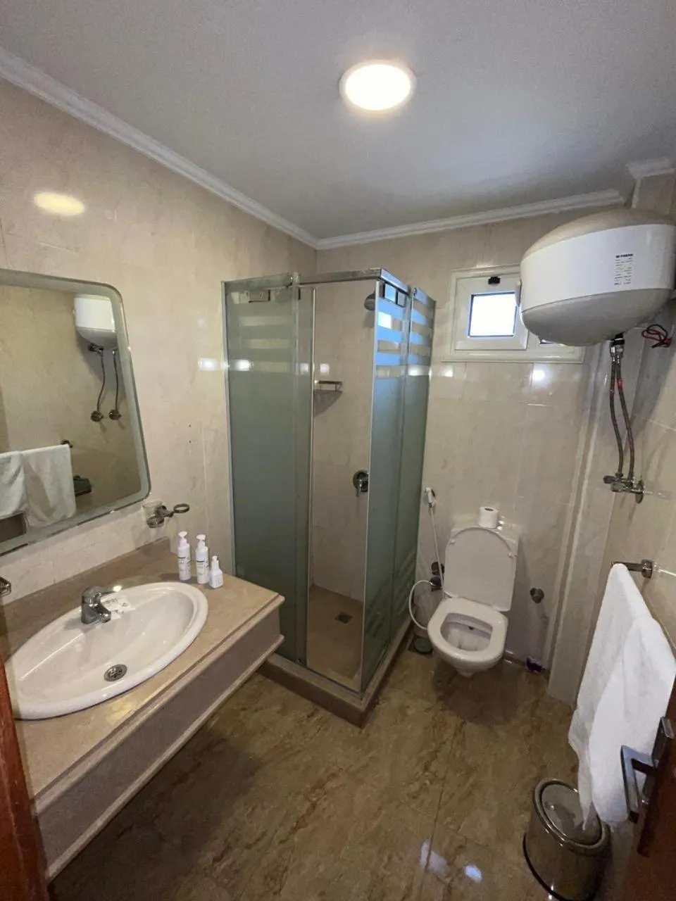 Toilet in Jewel Al Nasr Hotel & Apartments