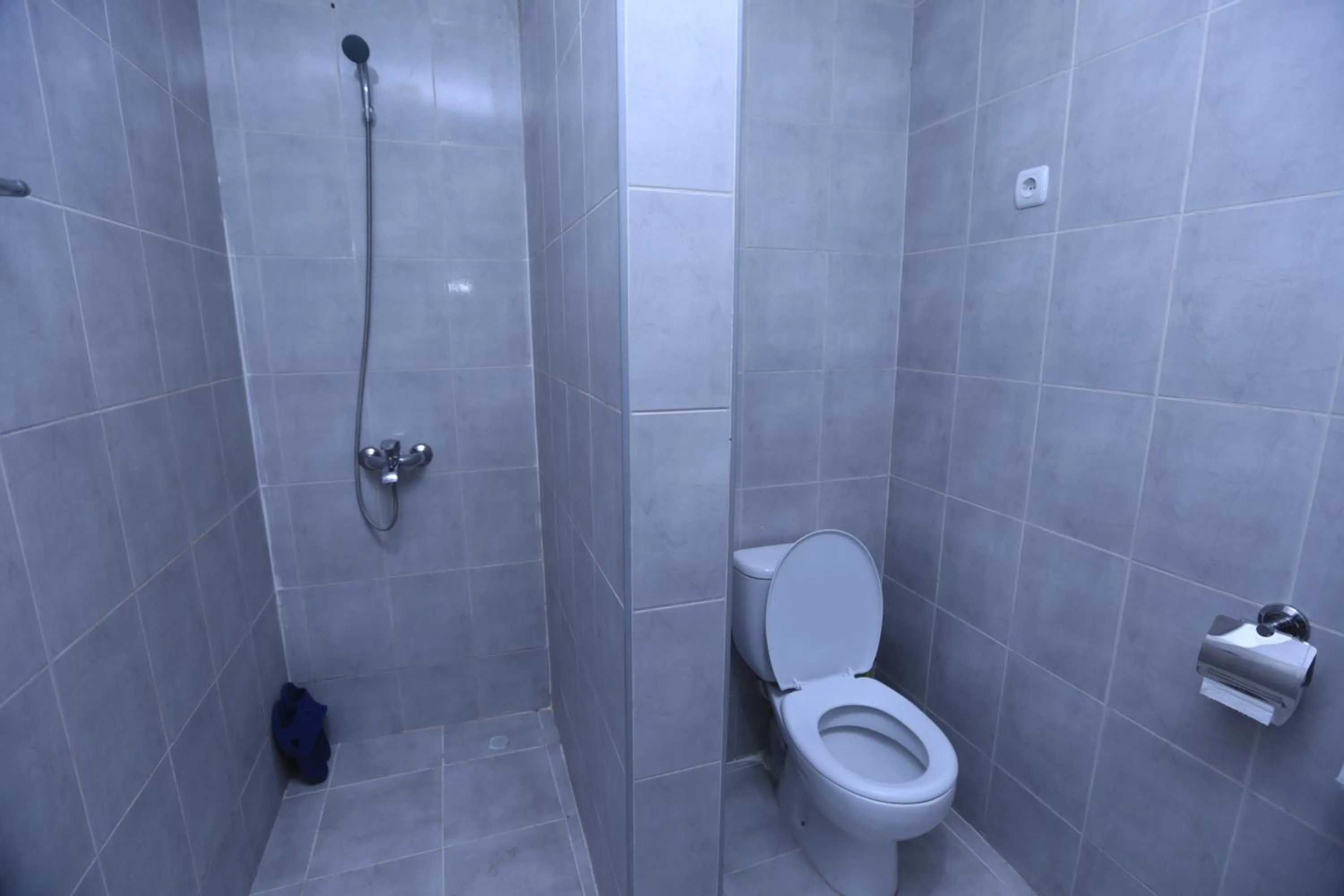 Shower in Ortachala Palace