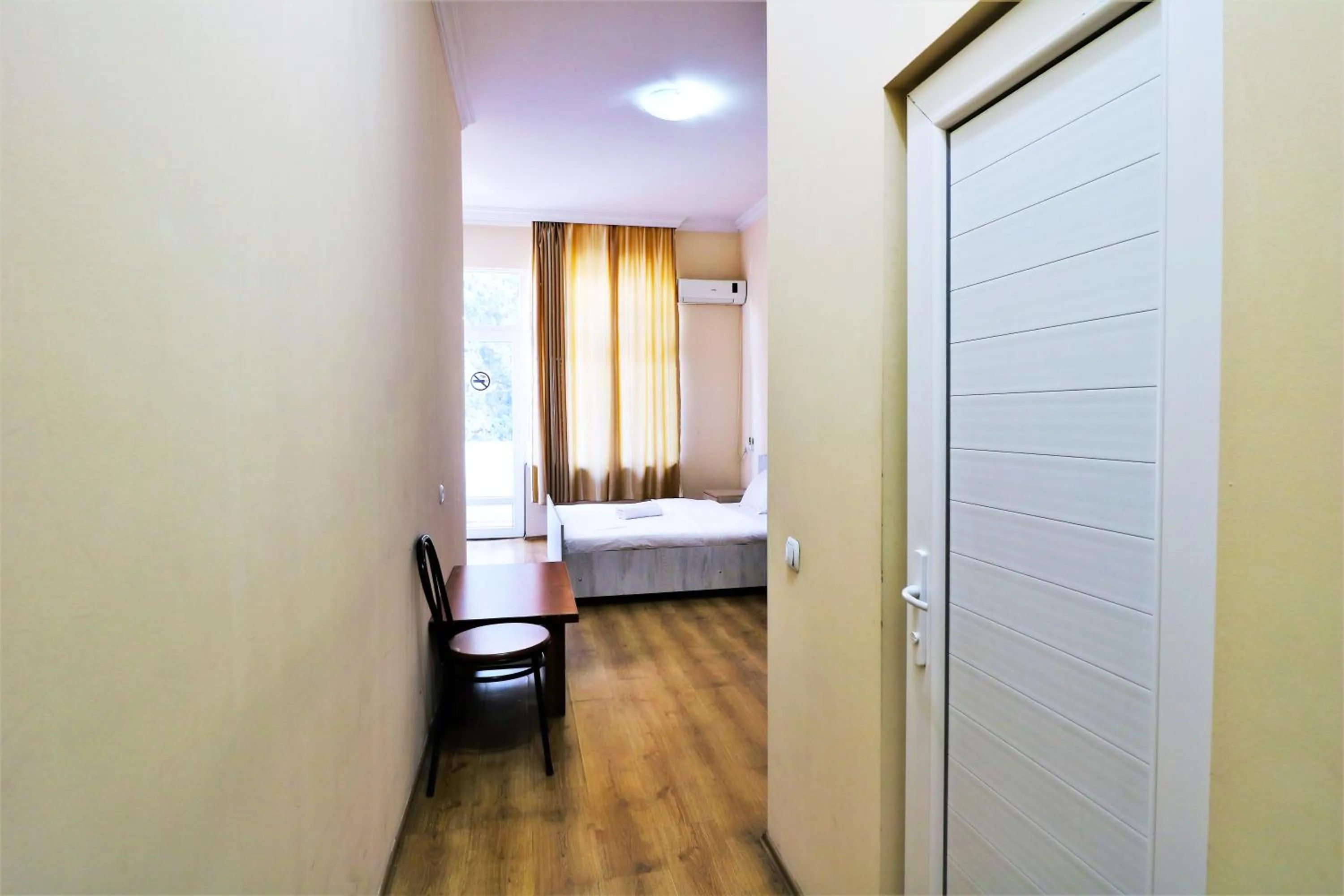 Bed in Ortachala Palace